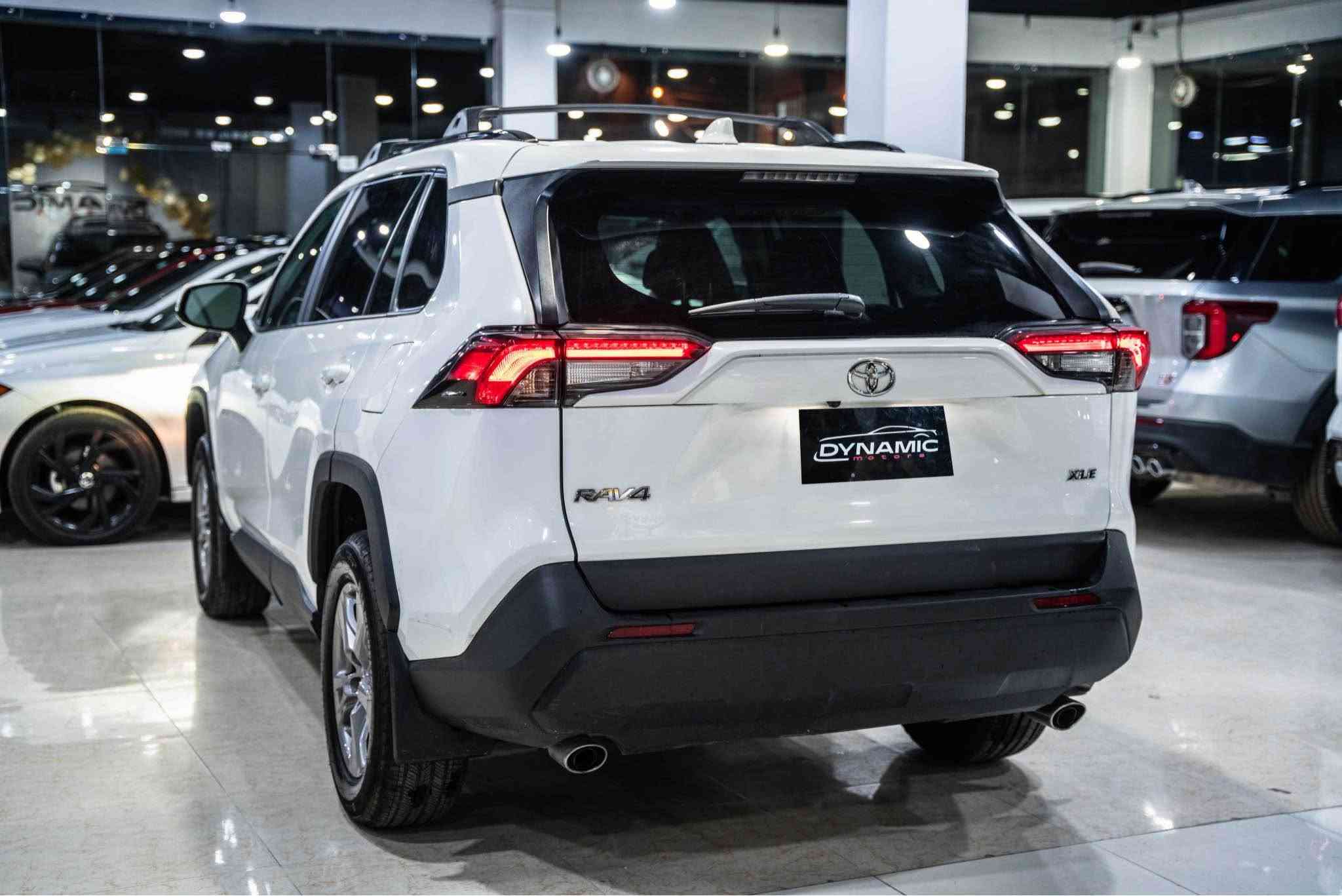 2024 TOYOTA RAV4, XLE
سلايت 🔥🔥🔥

موديل :2024
مواصفات : XLT
محرك : 4 سلندر
وارد : امريكي
عداد : 19,000ميل
صبغ : ١ قطعة و ٢-٣ مكان صغير بارد
ارباك : فقط بردة 
رقم : ( موقط)
ناونيشان هةولير جادةي حديد و خشب پيشنگاي دايناميك موتورز
بو زانياري زياتر پةيوةندي بكةن بة وتس اب

📞***********
📞*********** أربيل, العراق
