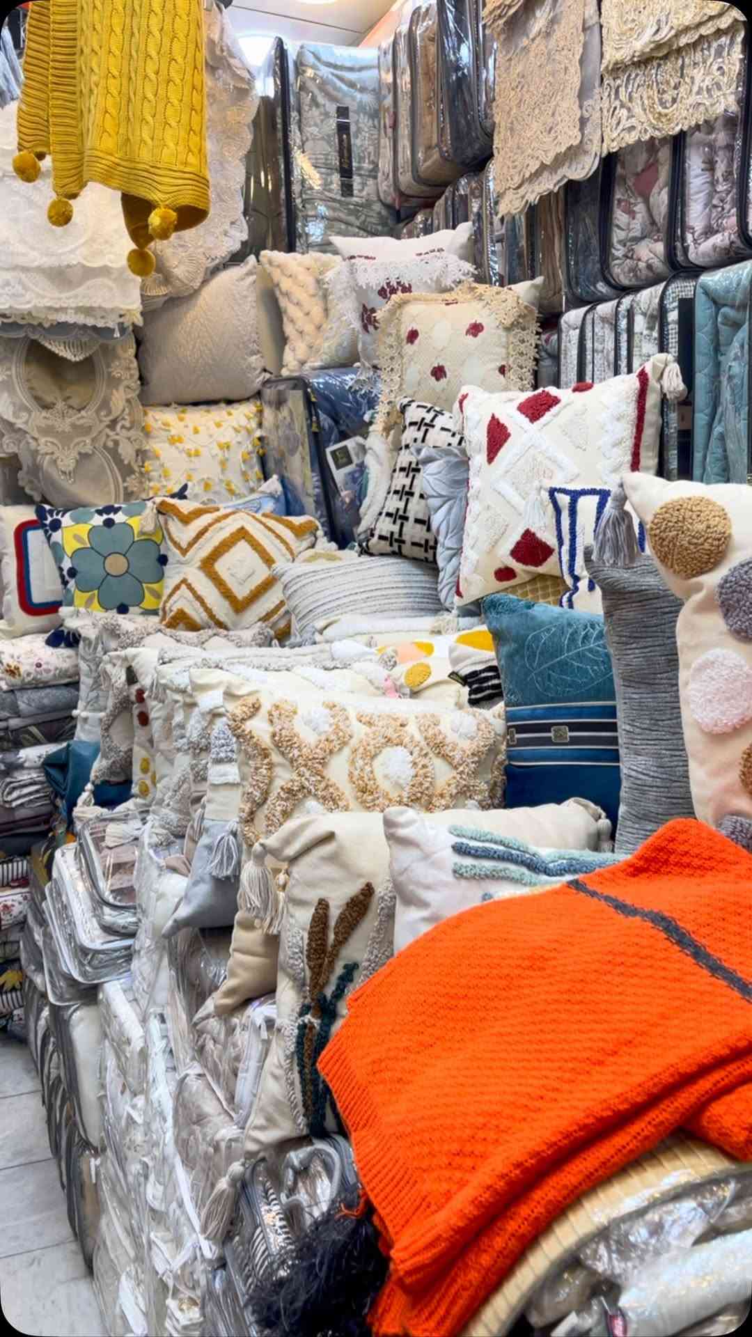 وجه كوشه بوهيمي
القياس:45*45
سعر الزوج:7,5
متوفرة بكل فروعنا مع خدمة توصيل
***********-شارع باتا
***********-حي الصدر
#الفردوس #كوشه #اعراس #زفه_عروس #مفروشات
