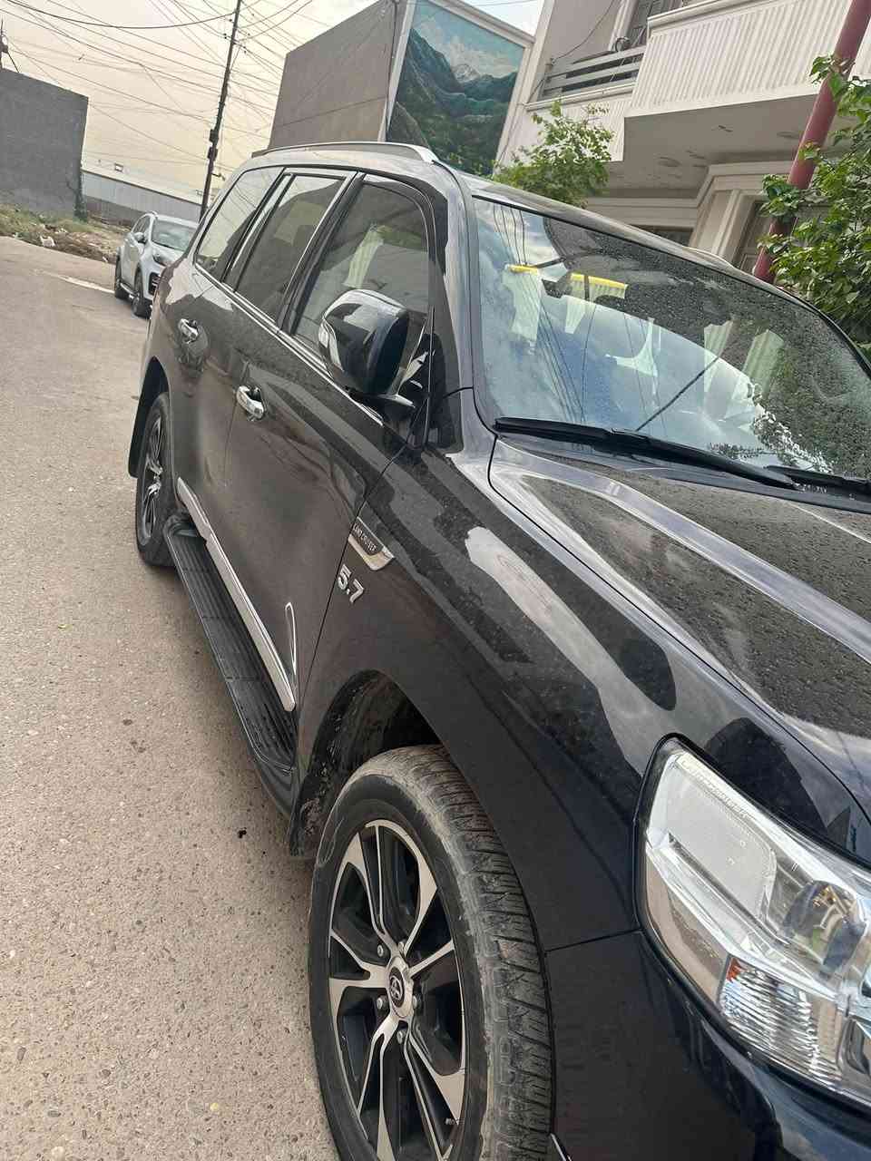 لاندكروز VXS • ٢٠٢١ • ٨ سلندر