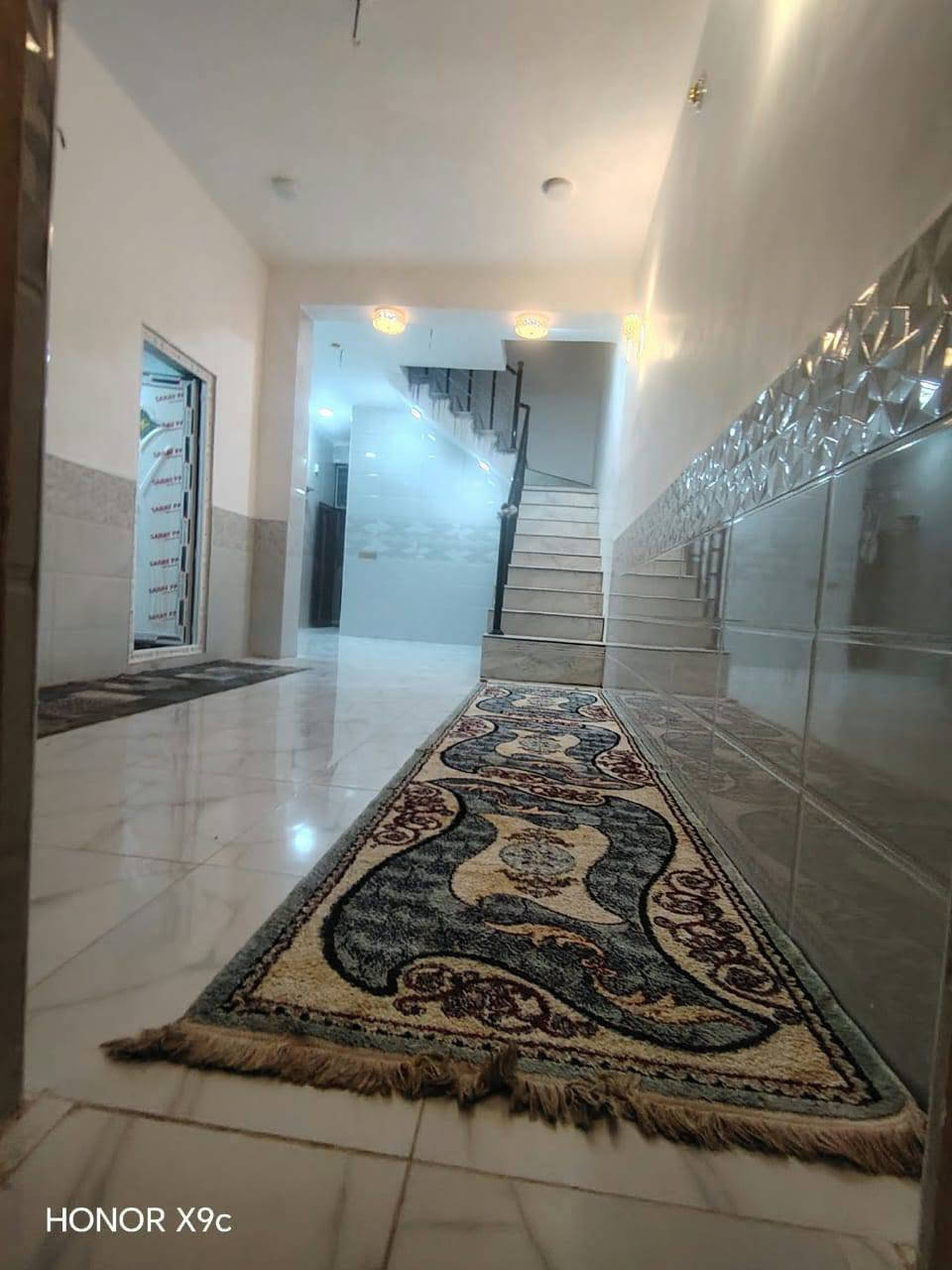 دار للبيع بالنداء شارع مجمع بيتي منطقة 50 شغل هندسي درجة اوله مساحة البيت 100 متر طابق ونص سعر 92 مع المجال رقم الهاتف واتساب ***********

نص مكتوب في الصور:
- HONOR X9c 24mm f/1.75 1/25s ISO519 ٢٠٢٤/١٠/٠٧ ١٩:٠٧
- HONOR X9c 17mm f/2.2 1/100s ISO252 ٢٠٢٤/٠٧/١٩ ٢٠:٣٦
- HONOR X9c
- HONOR X9c 24mm f/1.75 1/50s ISO259 ٢٠٢٠/٠٤/١٩ ١٧:٠٦
