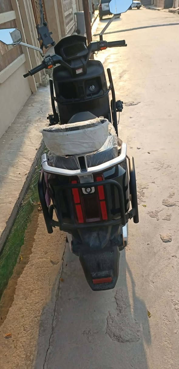 ماطور وحش الكون فول مواصفات ملف 2000 
6بطاريات جديده السعر مليون 300 بي مجال اتصل عل رقم 
***********
