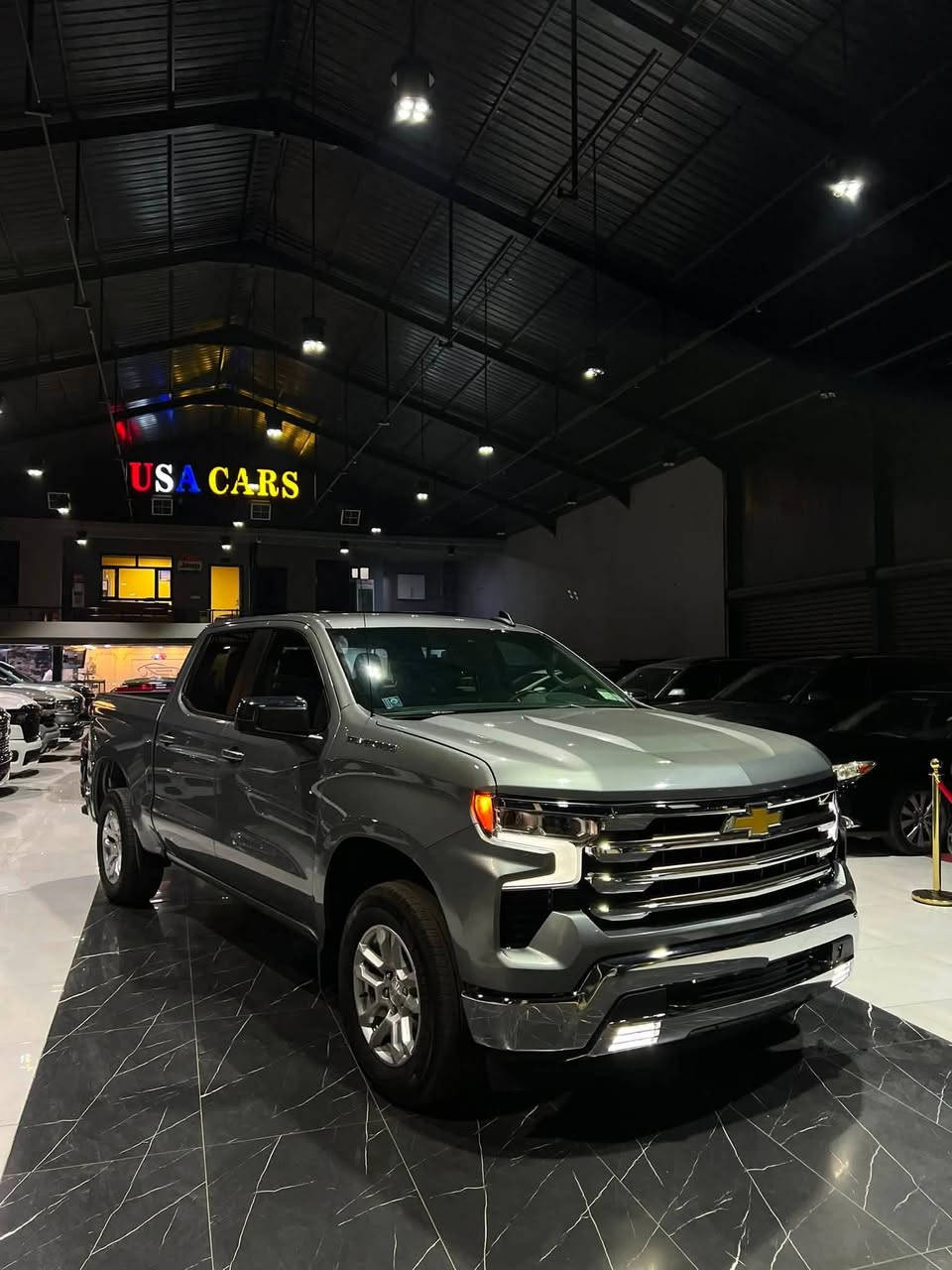 Chevrolet Silverado 
2024      LT   2.7  - 4x4

بسمە و شغال
شاشە و کامیرە
لایت لید
کوشین کهرابایی
کوشینات هیتر
سوکان هیتر
رادار
باب طویل
بودی قصیر

1GCPDKEK8RZ211707      ‌                             رقم شاصي
23.000 mile
2 قطعە صبغ

معرض ( رێبوار سالار صالح ) اربیل شارع ١٠٠م
***********
***********

