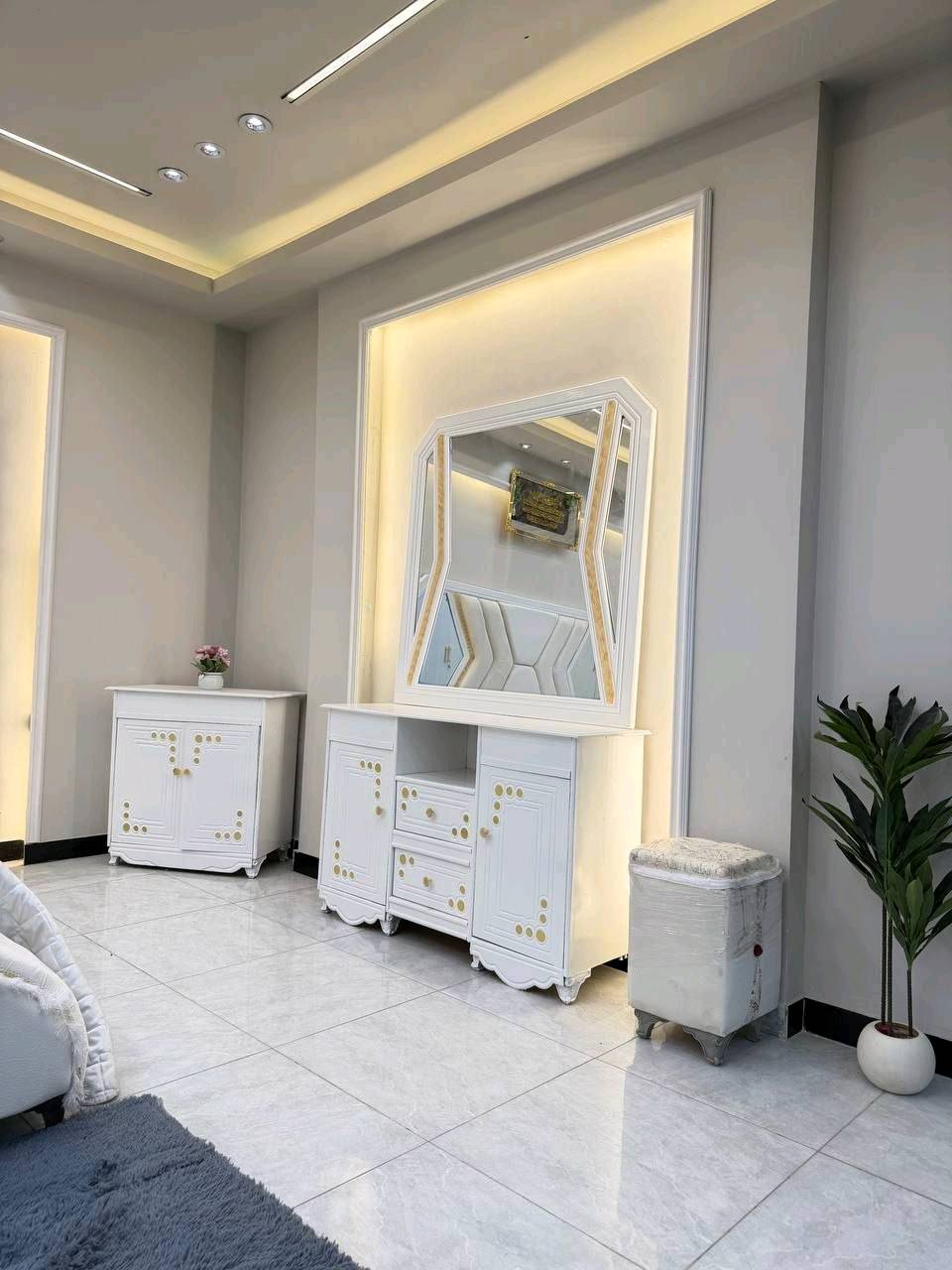 غرف نجاره عراقيه • ٨ قطع • سرير ٢٠٠×١٦٠