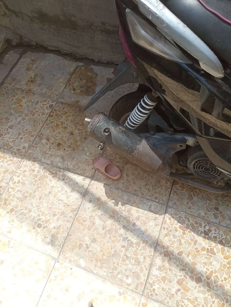 دراجه ناريه ثعلب يرادلها ضفيره وشيال بس نضيفه وناعمه 200 نهايتها حي العامل ***********
