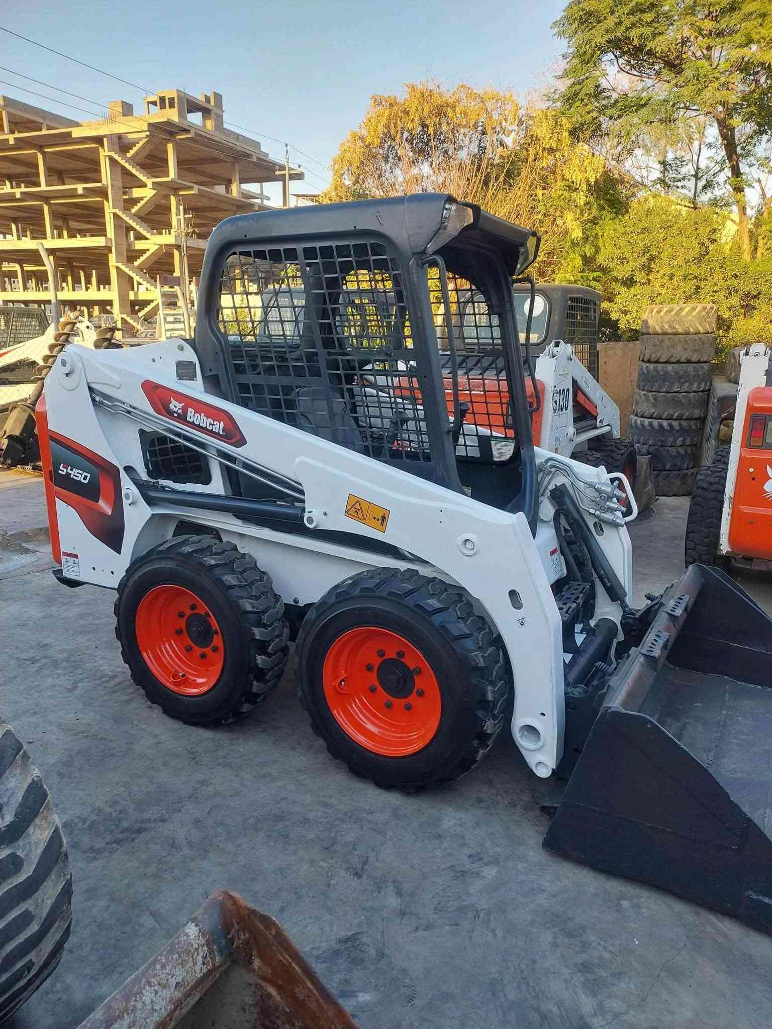 🚜🔥 بوبكات S450 للبيع – فرصة مميزة
✅ الموديل: 2014
✅ أصلي
✅ دخول جديد من أوروبا 🇪🇺
✅ حالة ممتازة
✅ الشفل مكفول
✅ جاهز للعمل مباشرة

💰 السعر: 195 ورقة فقط

📍 الموقع: أربيل – كردستان العراق

📲 واتساب: ***********

🔥 للجادين فقط، أهلاً وسهلاً بالجميع
