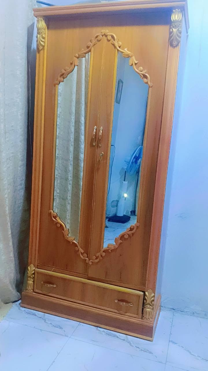 غرفه صاج زان شغل نجاره درجه إولى للبيع للاتصال ع هذه الرقم.*********** العنوان الزعفرانيه الاربع شوارع
