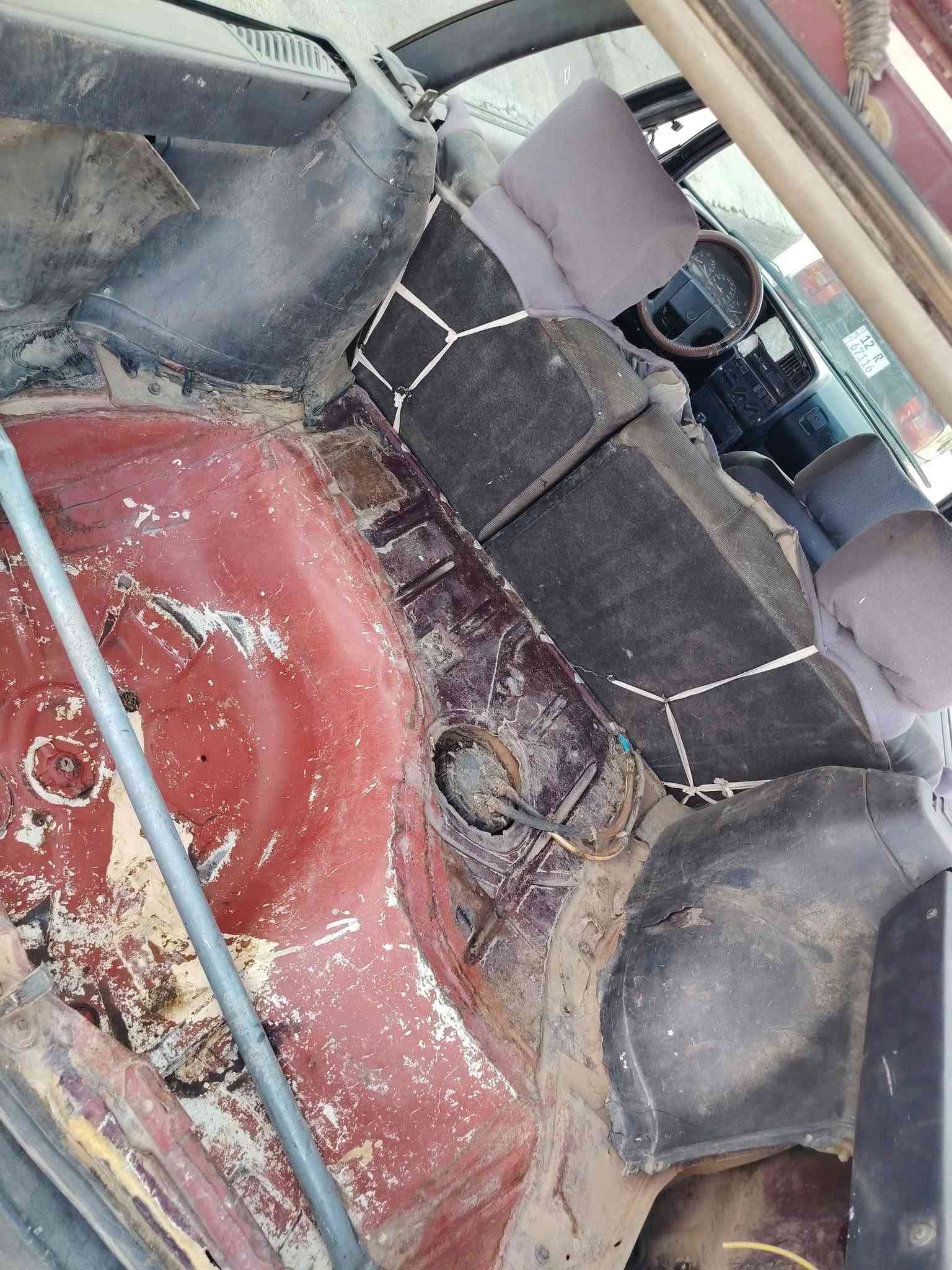 باسات بلاديه بدون صبغ بدون معجون 
سياره طخم تعبان تواير جوز تعبان 
دشبولها يرادلو مصرف 
محرك كير شرط اساس بلادي 
رقم نينوى الناني سنويه 28
كاربون ماستر بيها عل تحويل تاخذو 
السعر 20ورقه وبيها مجال قليل 
***********
عنوانها تلكيف
