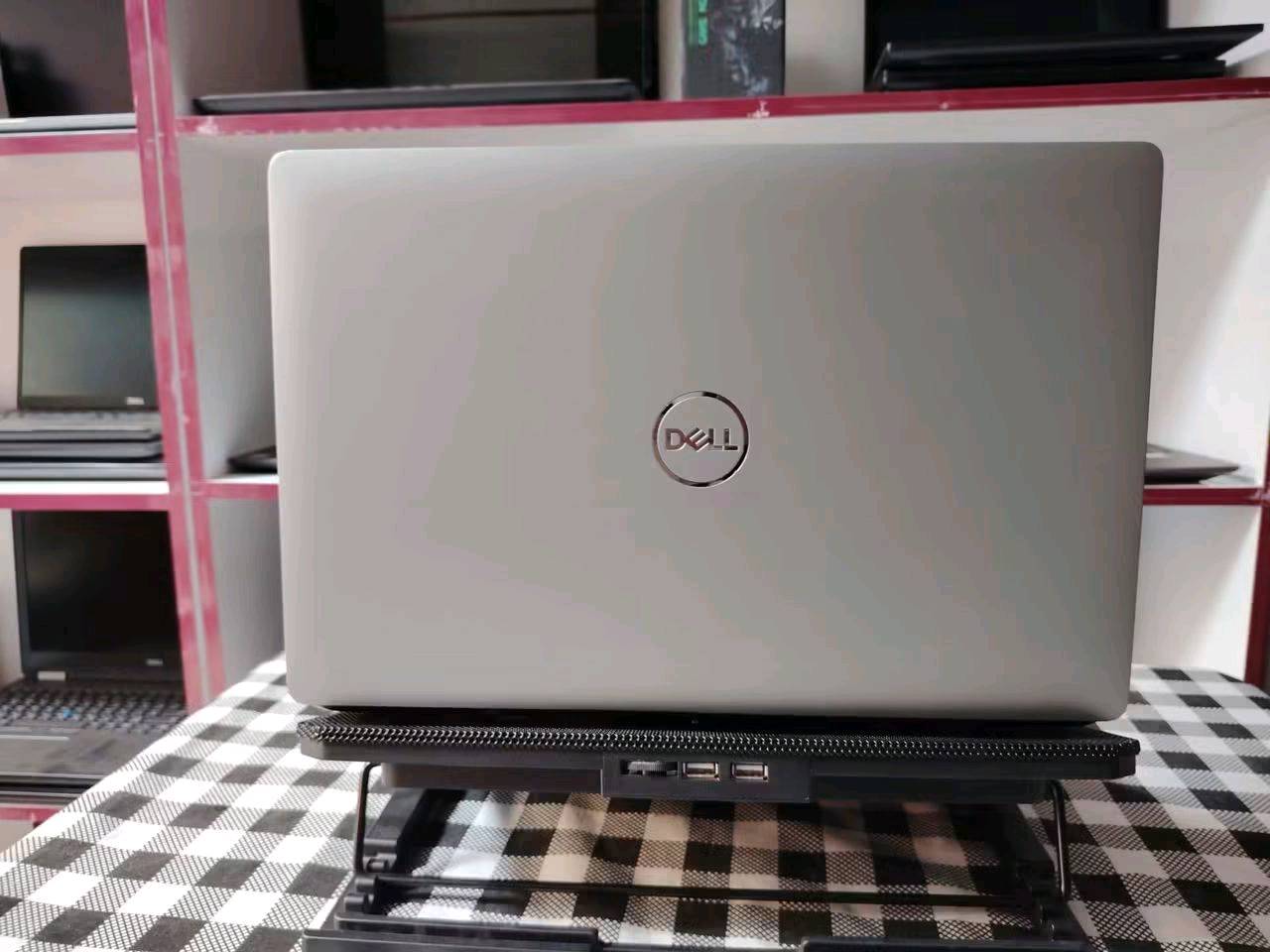 جهاز مرتب وقوي بمعالج  Core i5 جيل 10 — 💰وبسعر 560 الف فقط🔥

💻 Dell Precision 3551
⚡ Core i5 | الجيل 10
🧠 16GB DDR4 | قابل للتطوير
💾 256GB SSD M.2 | قابل للتطوير
🖥️ 15.6 fhd
✨Nvidia Quadro P620 4 gb | كرت خارجي 
✨Intel Graphics 8 GB | كرت داخلي   مدمج 

✅ يفيد للدراسة، البرمجة، الأوفيس،المهندسين
🚕التوصيل مجاني لجميع المحافظات
🎁ملحقاته: 
🔌شاحنة اصلية
🖱ماوس
💼حقيبة
📩 التواصل واتساب :***********