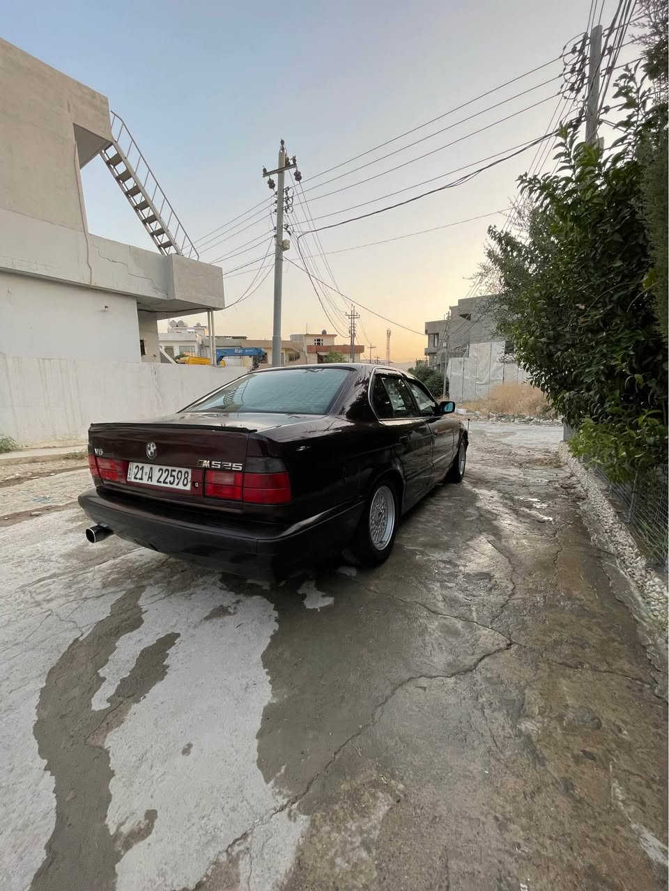 Bmw 
1991
520
***********
گێرعادی 
تەبرید 🥶
لایت ئەلقە و زینۆن 
جام كارەبا 
چوار تایەو ویلی لۆكی بۆ بەسراوە 
بەشەرتی گێرو مەكینە ئەكسل تەقەورەقە 
هەموو گیانی ئیش ئەكا بەشەرت 
كامل بۆیاخە لەسەر ساغی سەقفی بۆیاخی نیە 
كەمل سێرفس كراوە 
یەك دینار مەسروفی نیە هەموو گیانی بەشەرت 
بەشەرتی تەحول و خرامە 
رەقەمو سەنەوی تا ٢٠٣٠ تازەیە 
لەسلێمانیم السليمانية, العراق
