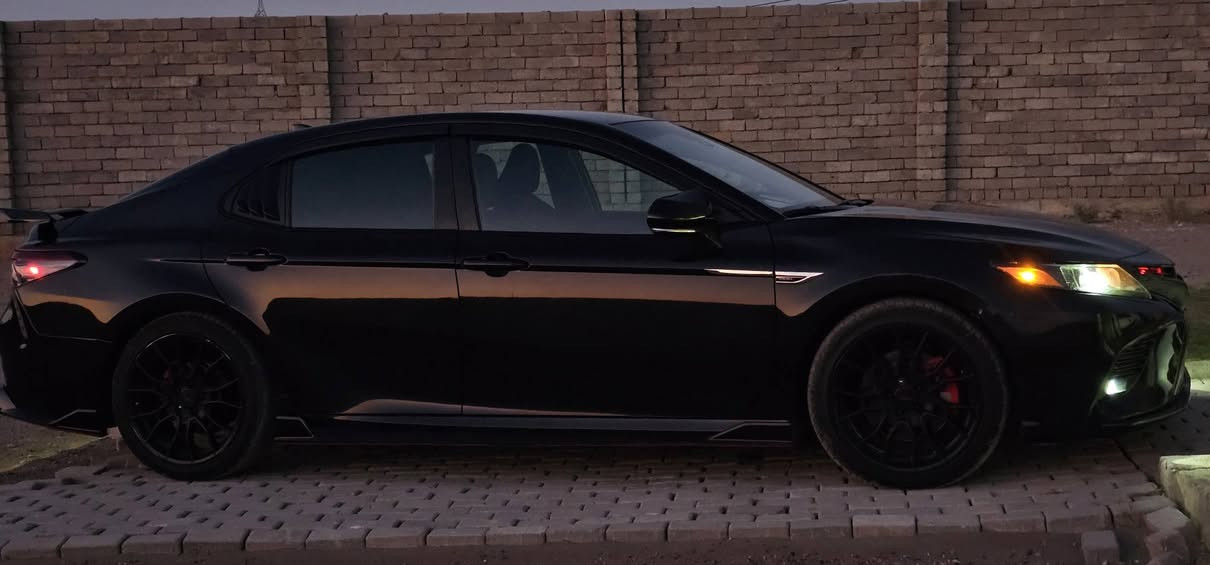 للبيع | تويوتا كامري TRD موديل 2023 (أمريكي)
🔥 اللون: أسود

🇺🇸 وارد أمريكي

المواصفات:

- محرك 6 سلندر (V6) سعة 3.5 لتر بقوة 301 حصان

- ناقل حركة أوتوماتيك 8 سرعات

- فئة TRD الرياضية

- جنوط TRD قياس 19 إنج

-السيارة مختومة TRD بالكامل (الداخل والخارج)

- جناح خلفي رياضي

- ماشية ٣١ الف mil

-نظام تعليق TRD الرياضي

- شاشة تعمل باللمس مع Apple CarPlay وAndroid Auto

- تشغيل بصمة ودخول ذكي

- كاميرا خلفية

- رادار أمامي ومثبت سرعة ذكي

- نظام المحافظة على المسار

- مصابيح LED

- مقاعد رياضية بشعار TRD

-ماشية 31000 مايل

-الضرر مرفق بالصور 

ملاحظة ... السيارة  مرقم بغداد ماشي بمعاملة الترقيم اليشتري   ياخذ سنوية بأسمة مباشر  والسعر( 200 ) وبيها مجال

📞 -- ***********
