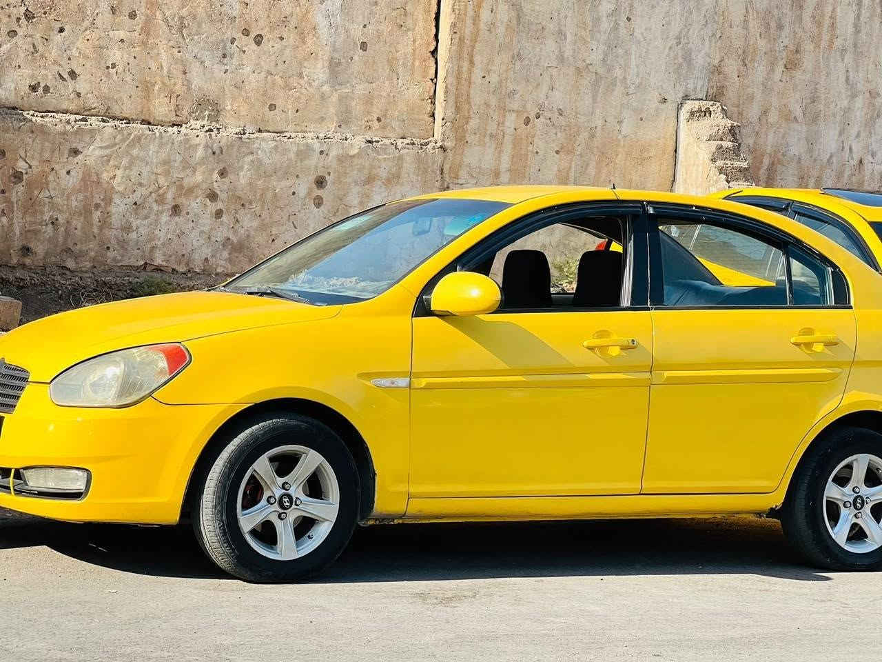 اكسن للبيع موديل 2010
رقم نينوى دولي
هيئه وغرامات صفر
اني الشرعي 
تبريد شغال
ضرر بل دوسه وباب السايق مبدل اصلي محرك بدايت صرف كابون بانزين  موجود  
السعر 93وبيها مجال 
 
الاتصال ***********
بي واتساب
