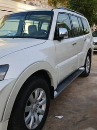 بيع او مراوس باجيرو 2010 فول مواصفات ابيض صدفي مكينه 3800 ويل 18 مكفول...