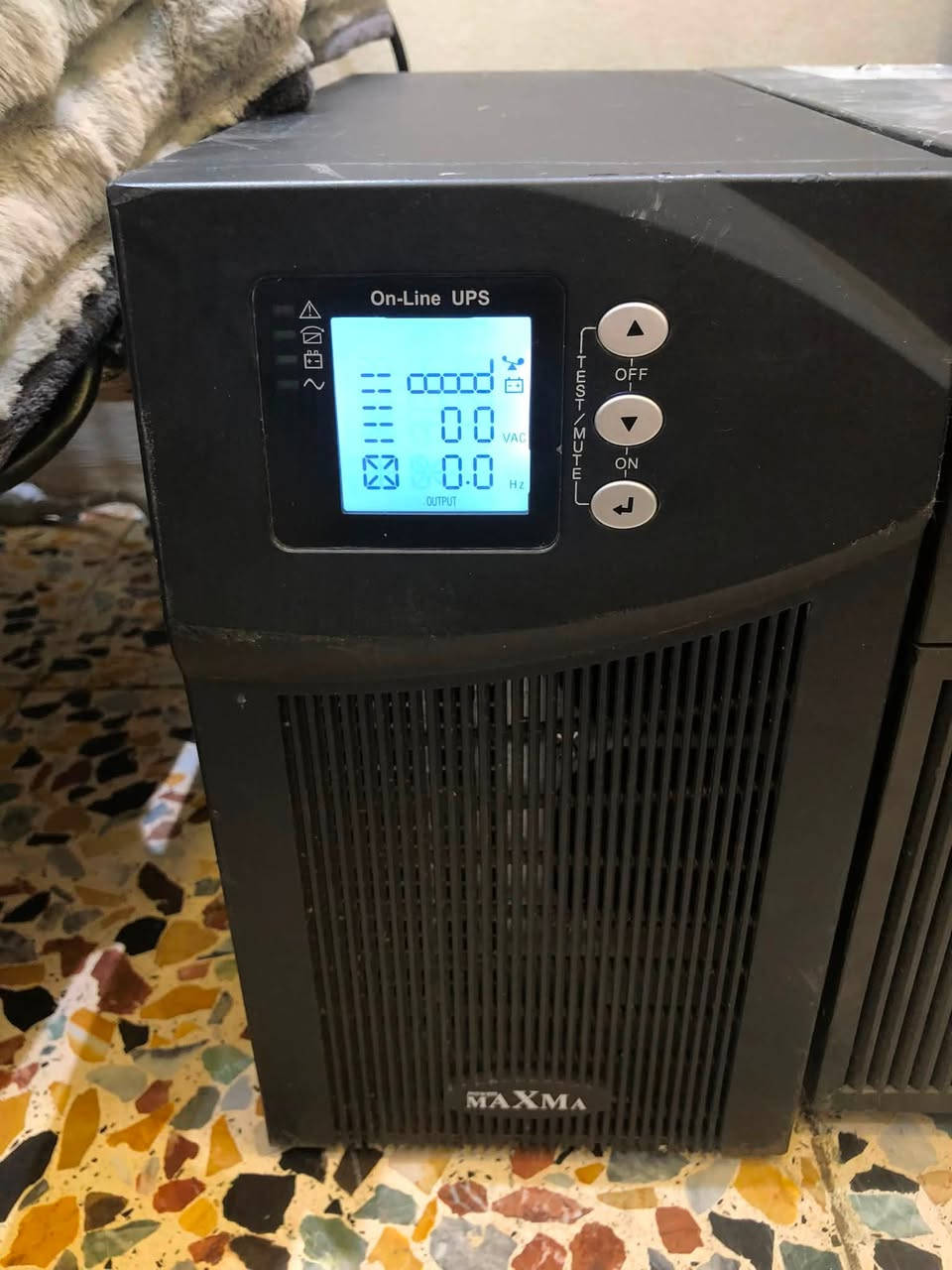 جهاز اون لاين كامل بطاريات اصليه نوع ڤاربر أنتاج ٢٠٢٥ جهاز اصلي ضمان حجم جهاز 3kv.  سعر  ٢٢٥ الف نهائي بغداد يوجد تواصل ***********
