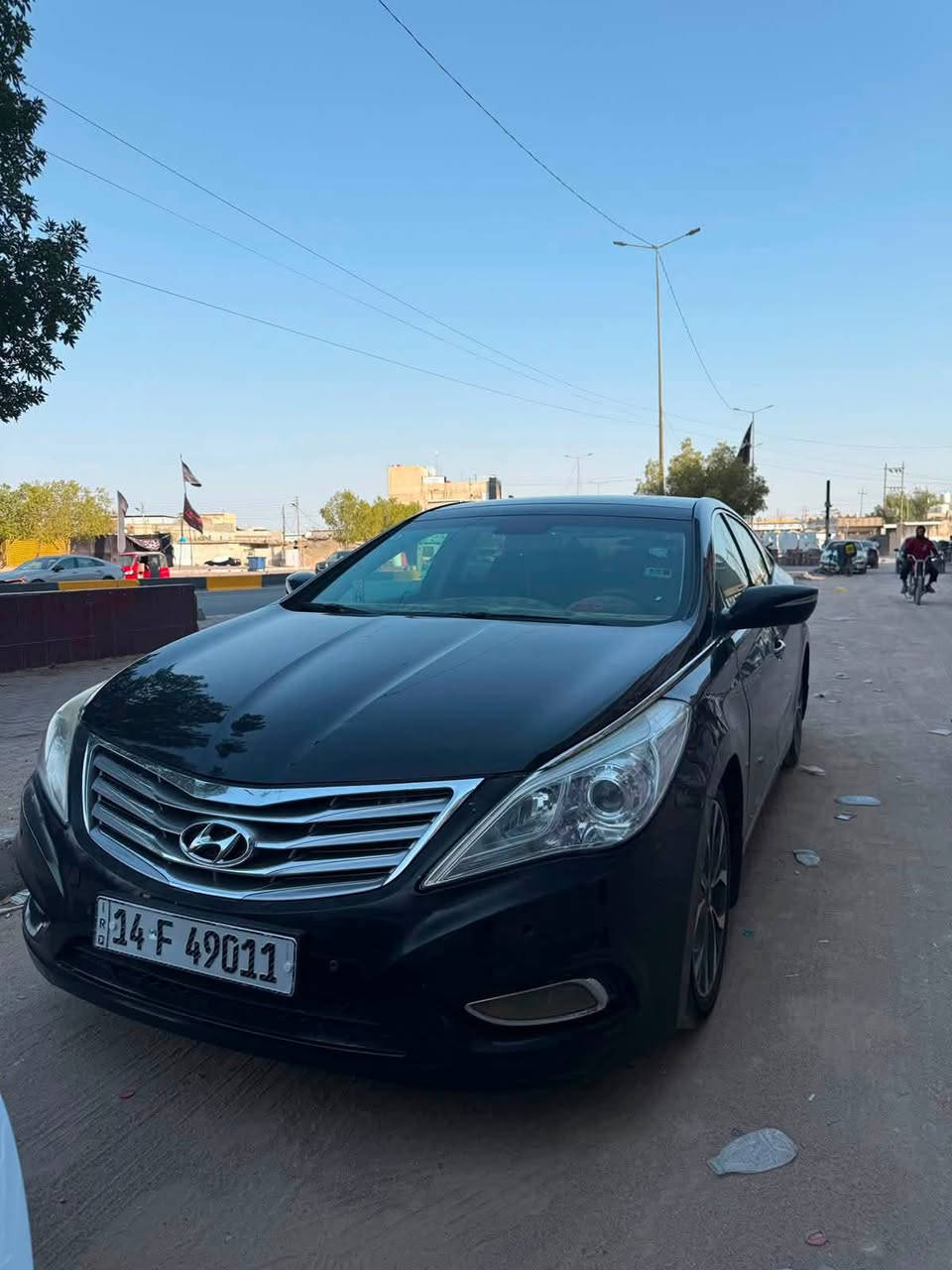 ازيرا 2013 وارد خليجي فول مواصفات لون اسود رقمها بصرة  تحويل ثاني يوم مكفولة من الصبغ والضربة بيه فقط بارد بالباب والمدكر
محرك 2400 دوش المرغوب كله بانزين عادي لا دوانص ولا دوخه
1️⃣مرايات شفط
2️⃣ بنوراما
 3️⃣ بردة خلفية كهربائية + بردات ابواب
4️⃣كشنات جلد 
5️⃣منظومة لايت زنون كاملة الاصلية
6️⃣ حداديه جاهزة وجديدة وتايرات جدد
7️⃣تبريد قطعتين
8️⃣لد امامي + لد خلفي
9️⃣ حساسات خلفيه
تحكم الكشنات كهربائي
بعد بيه اهواي مواصفات
السعر 123 وبيه مجال
عنواني البصرة
***********
