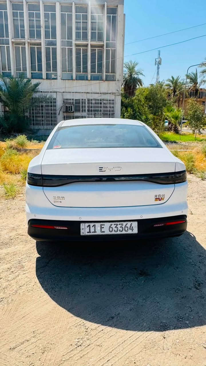 السلام عليكم BYD Seal05
ماشيه ٧٠٠٠ حقيقي 

السياره جديدة خاليه من الصبغ و التبديل 

عدا رصعه بسيطة جدا بالجاملغ الامامي 
رايدها ب٢١ 

باسمي 

مكاني بغداد الدورة 

***********
