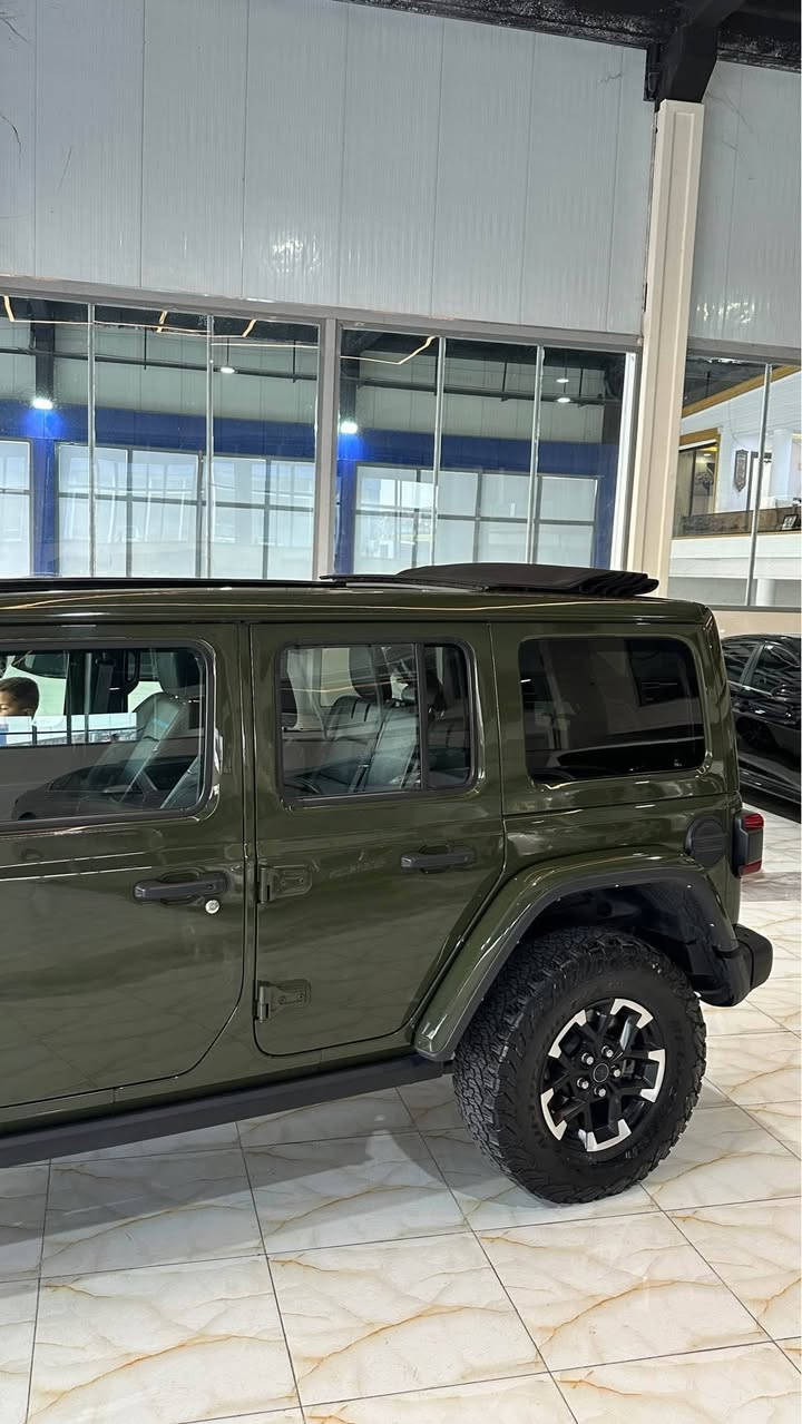 Jeep wrangler 4XE 2024 
بوند صبغ 
ايرباك سكان سيستم 
ماشية 38 الف مايل 
السعر: 318$ ورقة و مجال  
السيارة فقط ليل بيع 
***********
Duhok terminal أربيل, العراق
