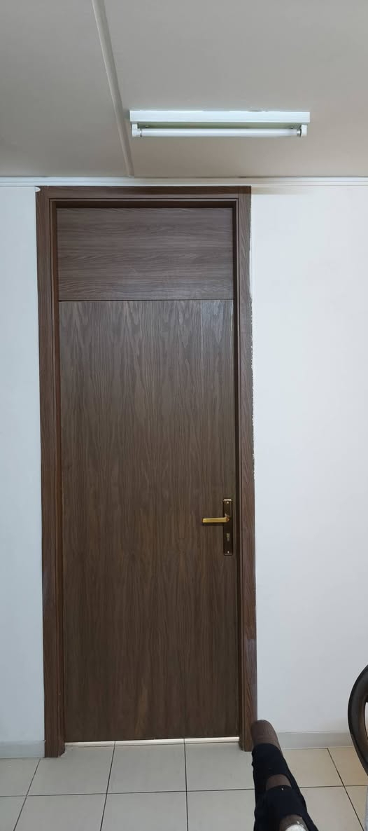 السلام عليكم 
تم تبديل أبواب الشقه 100 شرقي A302
أبو سجاد النجار ***********
