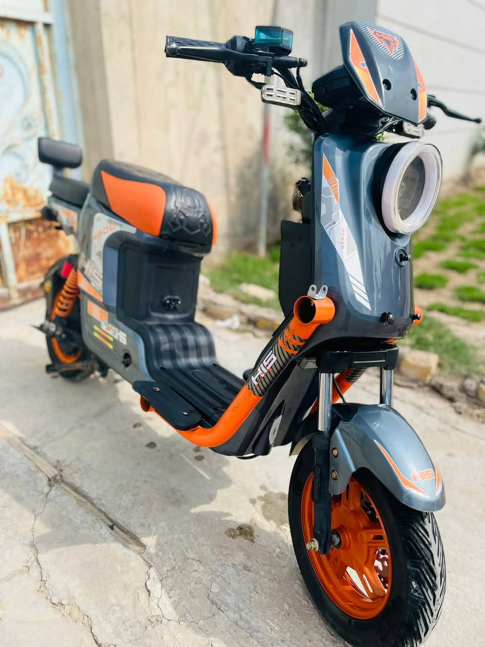 H900 • جديده • ٥ بطاريات