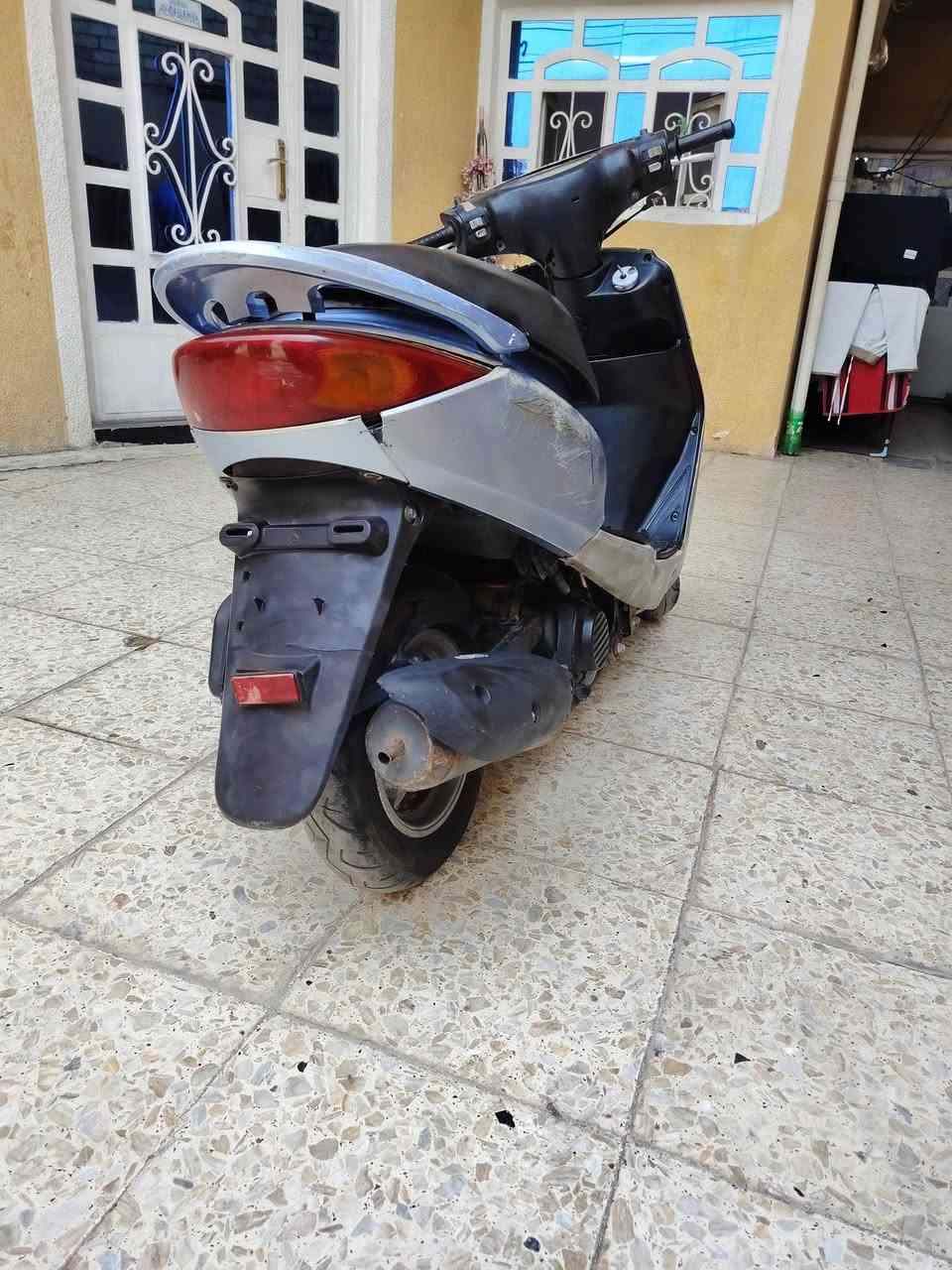 دراجه بريز نضافته مثل ماواضح بصوره شغاله سلف هندر هورن شاير لايت عالي ناصي محركه حلو اسعر 450 وذا مراوس حسب لقناعه بغداد الحريه حي سلام شارع 20  ][***********
