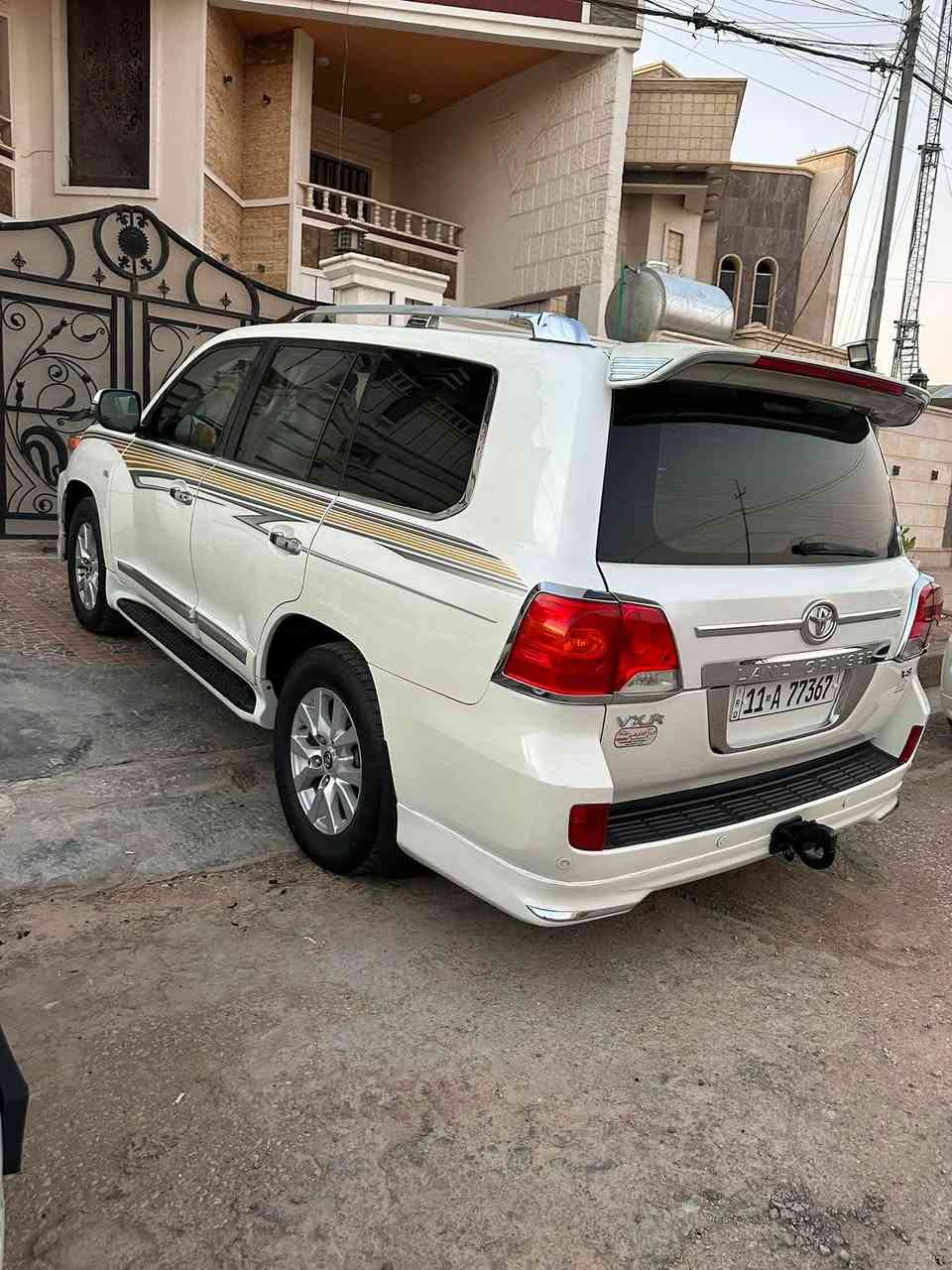 لاندكروز موديل 2008  محرك 4700  مواصفات لكزز جديده مكفوله من كلشي باسمي شخصيا مكاني الرمادي  ترهم نقد وترهم امراوس حسب القناعه واذا تاهو حصرا اسود هم اراوس  ***********
