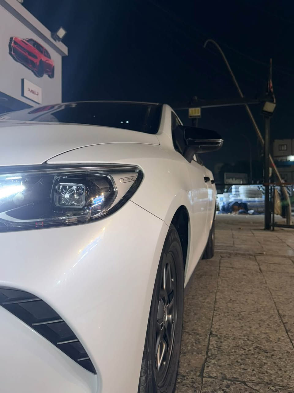 السلام عليكم byd كن بلاص مديل 2025 ماشيه 13 الف الكلي مكفوله كفاله عامه ما عده بارد بسيط بالصندوك فقط والباقي مكفول من كلشي شادلها عازل حراري للجام بيها ترتيبات سكوبات عليها سياره جديده السعر /  20600 وبيها مجال رقمي *********** مكاني بغداد

