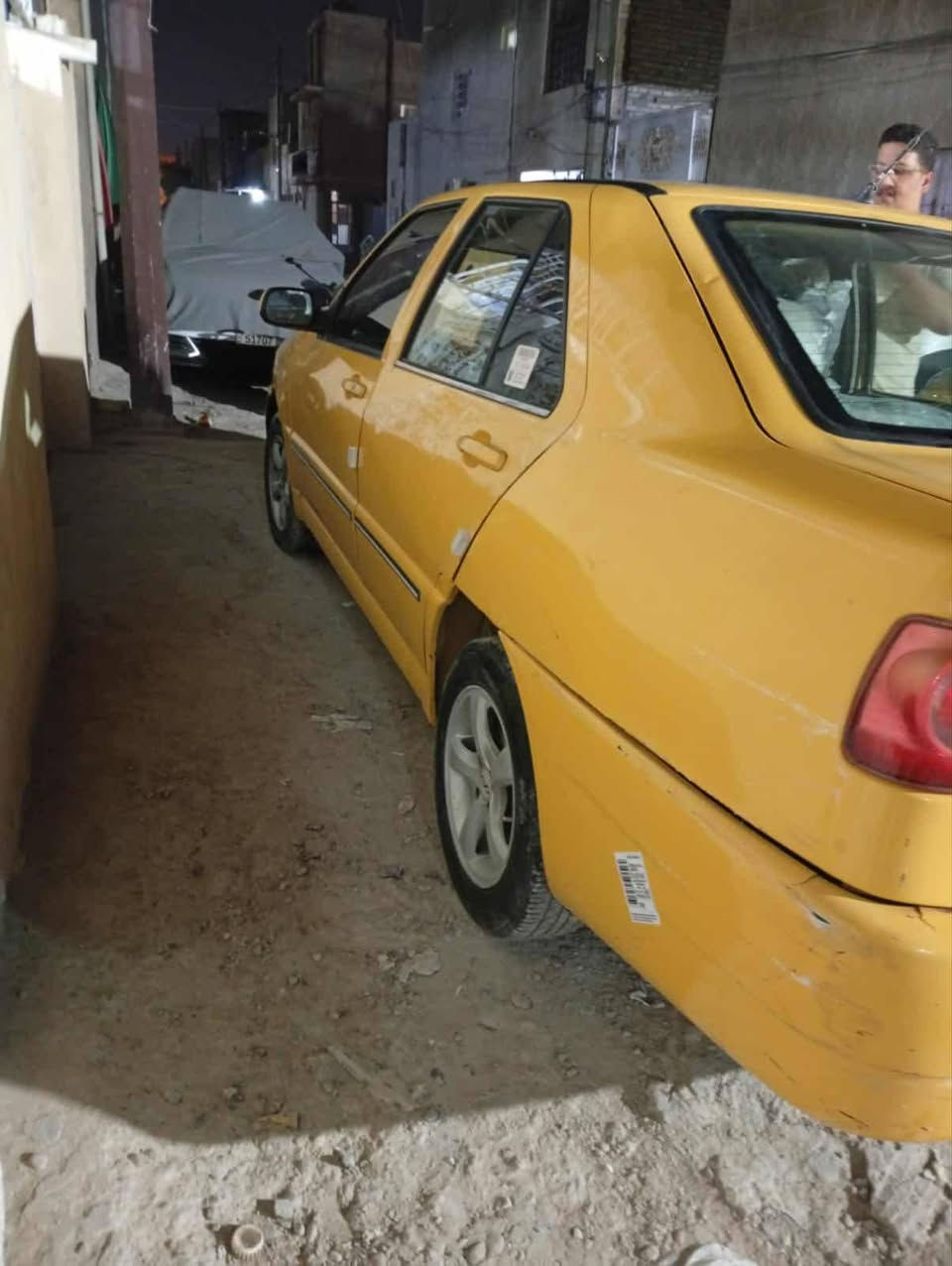 السلام عليكم من رخصت الادمن المحترم شيري كوين للبيع مكفوله من الصبغ والضربه عدا طخه جدا بسيطه بالجاملغ الخلفي عكس السائق مامصلحه وبارد بالجاملغ الامامي جهة السائق  محرك وكير بلادي مكفولات تبريد عاطل بي بوربرن كمبريسر كايم صدر امامي خلفي يرادله ترتيب  بيها نضوح بسيط من قبق الاويل بم 
كهربائيات كلها شغاله تخم تاير   باسمي السياره ماعليها غرامات للاستفسار على الرقم (***********) (محمد) أو الاتصال فقط (واتساب) على الرقم الاسيا( ***********)
