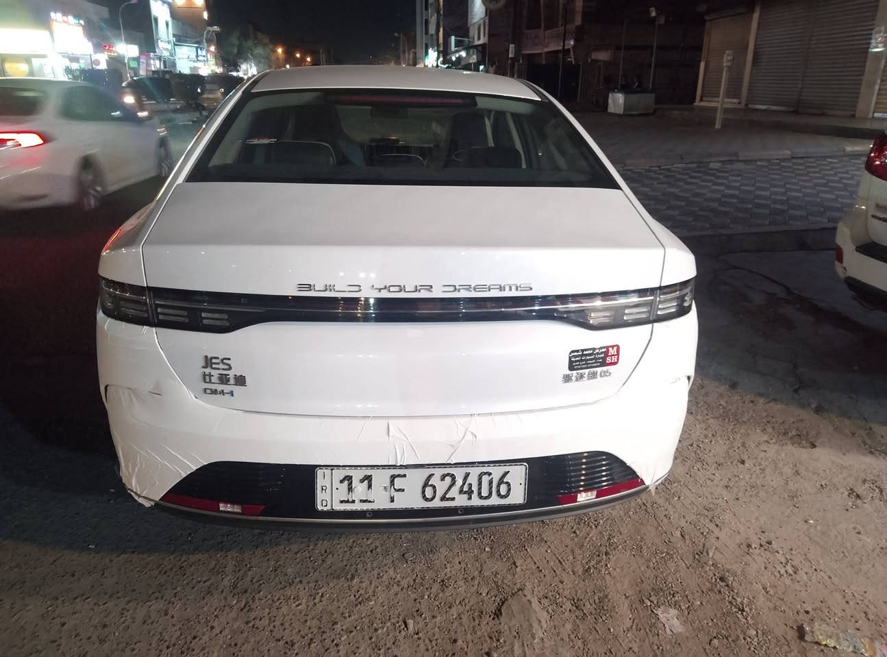 السلام عليكم موديل 25
فتحه بانوراما 
شاشه قلابة فول الفول باسمي ماشية ٦٠٠٠
ضربتها موضحه بالصور 
***********
المكان حي القاهرة
