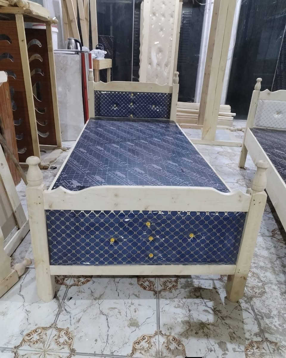 جرابي عراقيه بلايود أسود جدد جمله الاستفسار *********** عمارة, ميسان

نص مكتوب في الصور:
- HONOR X9c
- المزيد