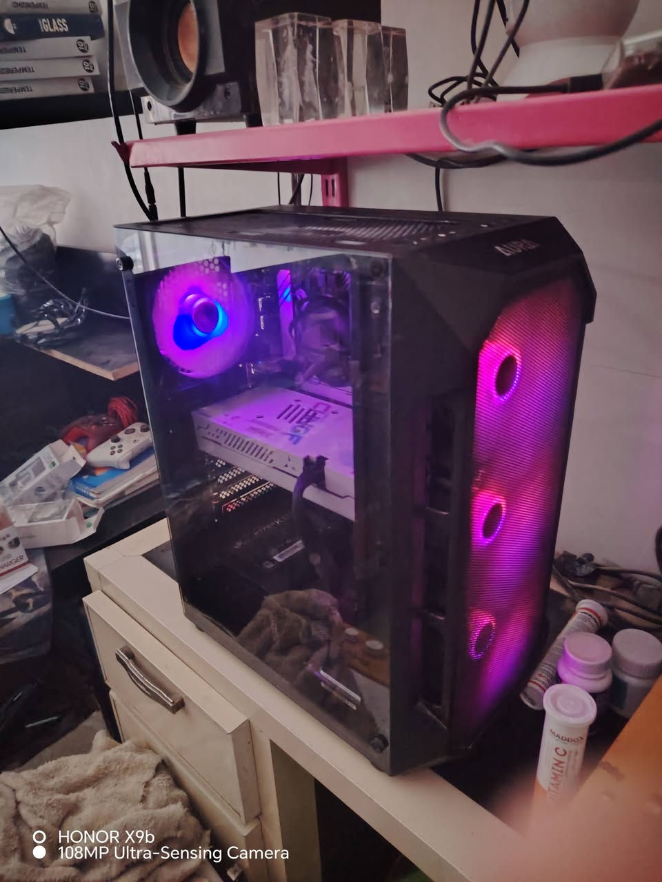 تجميعة للبيع 
المعالج: Intel Core i5-11400F – الجيل 11
 كرت الشاشة: AMD Radeon RX 6600M – 8GB
 الرام: 16GB DDR4 – سرعة 2400MHz
 التخزين: 585GB +خارجي 1T
 النظام: Windows 11 Pro – 64 Bit
***********

