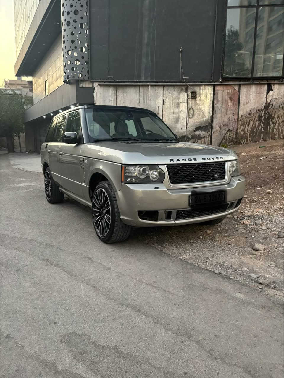 Range Rover Vogue 2011 

‎فروشتن 

‎-ره نج روفه رى فۆگی خليجي 2011 

‎موديل:٢٠١1 له سه ر بيلادي 🉑
‎ره نگ:-زهبي  نموونەیی لە جوانی⚛️
‎ره نگى ناوه وه :- ناوزه رد ⚛️
‎مه كينه:-    8    پستني  سوپه ر 🅰️

‎㊗️مكه ينه ى له سه ر ده قي بيلاديه و نه كراوه ته وه ته نانه ت بورغيكيشى

🚘🚘
‎زور جوانه و نمونه يه له جوانيدا🦻
‎به سمه ى بيلادى و زه مانه
‎-:مواسفات
‏‎گێچ ئەلیکترۆنی
‎( به سمه - 🈴
‎سلايت - 🈴
‎ده رگاكانى هه موى به صمة يه🈴
‎ناو زەرد - و نیلی 🈴
‎كوشن جلد و ميمؤرى 🈴
‎ و كاره با - 🈴
‎سوكان هيته ر 🈴
‎ - حاسه ى پيش و دوا - 🈴
‎ به -🈴
🈴ئاوێنەی دەخەوێت
🈴شەش سیدی
‎ویل کرۆم )🈴

‎گير و مه كينه ى به شه رت يه ك 🆔
‎مانگ🆔
🈴
‎کامل ئەشیای شەریکەی لەگەلە ده بل 💐و چوپ و كاره باى و هه موو به شه رت
🈴🈴
‎سه نه وى و هه زه و ره قه مى تازه يه 
‎بەشەرتی تە حويل غرامە
‎ره قه مى تازه يه 

‎نرخ: 110    $    🇺🇸  
***********
*********** السليمانية, العراق
