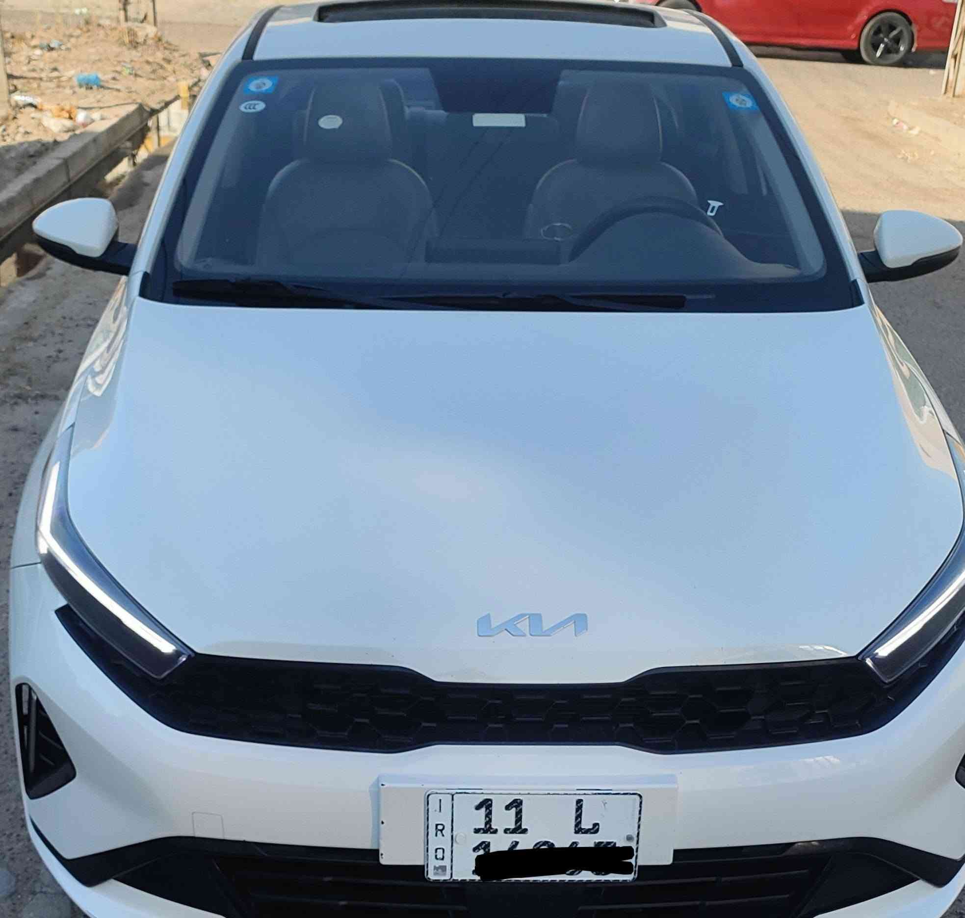 السلام عليكم 
للبيع  كيا
K3
موديل 23 
خليجي تجميع الصين
رقم بغداد الجديد 
ماشية 80 الف 
محرك 1500 دبل نوزل 

فول مواصفات 
من سلايد وتحكمات 
وبصمة تشغيل وابواب
ولد نهاري ليلي
ولد ابواب
وداخل جلد
تبريد قطعتين 
شاشه لمس
دشبول دجتل
وباقي مواصفات الفول

مكفولة من الصبغ والتبديل 
( باب خلفيه بيها طخة ترجع بارد
ورصعه بسيطه بالجاملغ امامي.)
موضحه بالصور.
مكاني بغداد 
حي الاعلام 
السعر 129
***********
