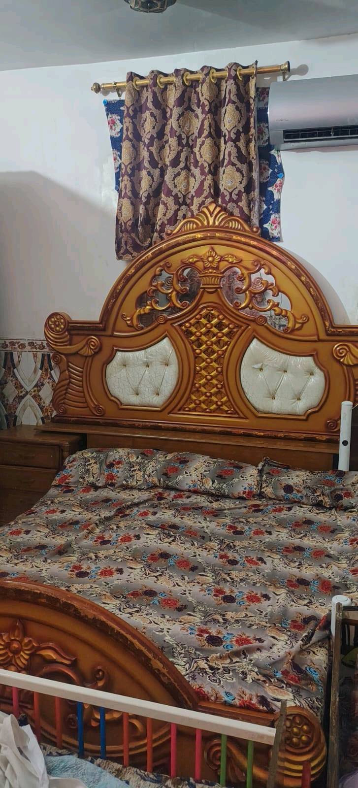 غرفة نوم عراقية • سبلت • للبيع