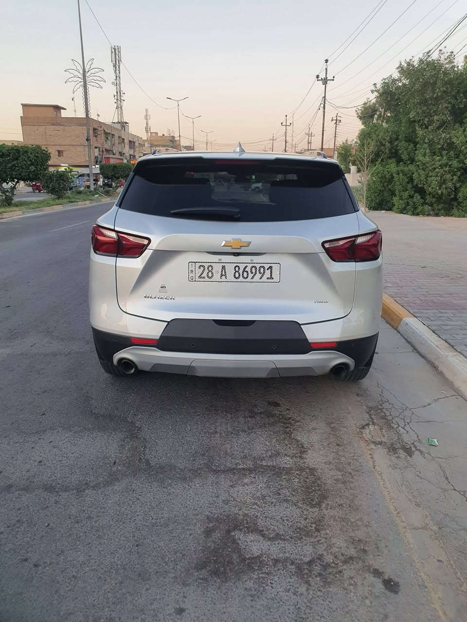 السلام عليكم احبتي .. بلايزر موديل 2022 سونارها مرفق بالصور سيارة نضيفه 4 اسلندر 2000 تيربو  للبيع او المراوس حسب القناعة 
مكان السيارة كربلاء السعر المطلوب [ 155]
للاستفسار ***********
