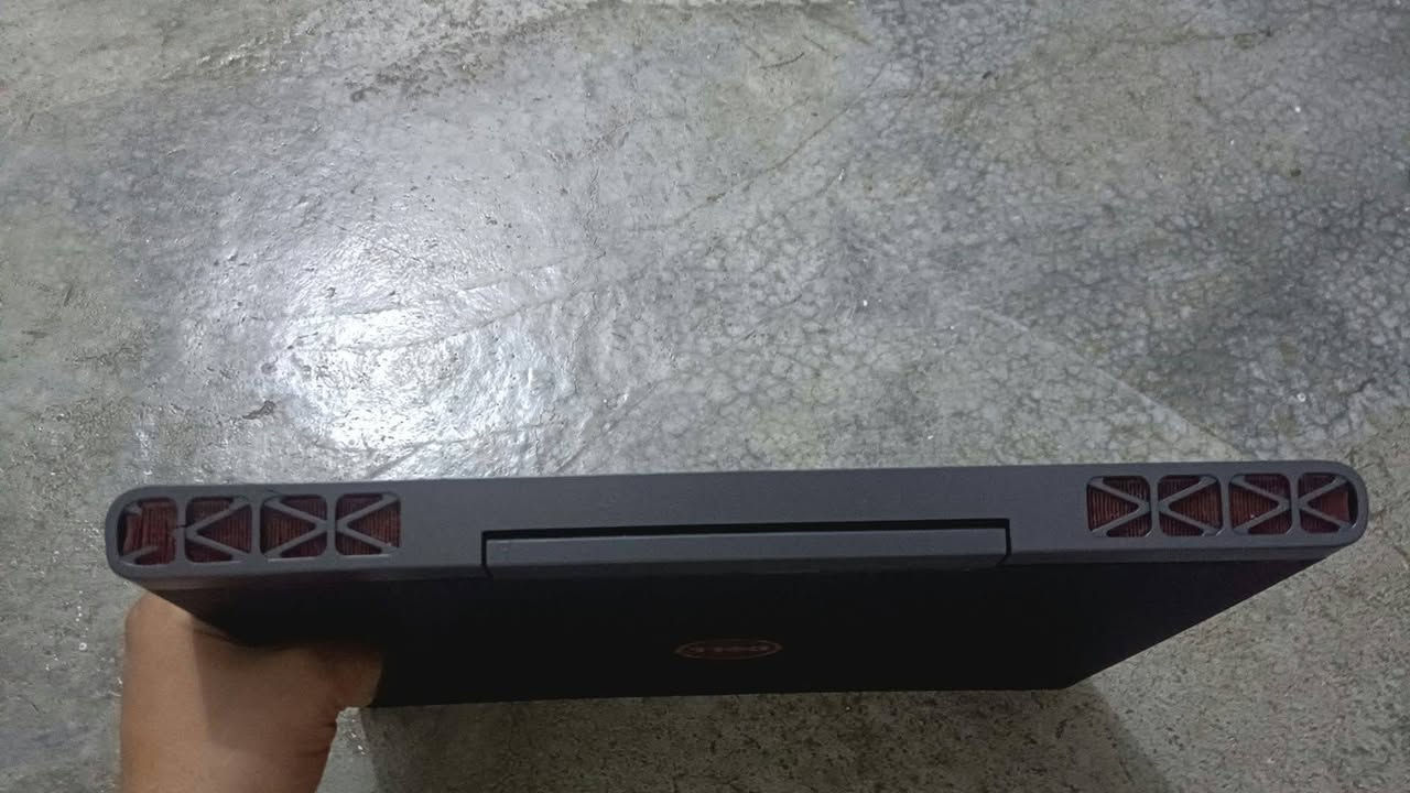 Dell Inspiron 15 7000 Gaming
ألعاب + تصميم + مونتاج + برمجة + عمل احترافي

المواصفات:

🧠 المعالج: Intel Core i5-7300HQ

🔢 الجيل: السابع (7th Gen)

⚡ سرعة المعالج: 2.50GHz

🎮 كرت الشاشة: NVIDIA GeForce GTX 1050

💾 ذاكرة كرت الشاشة: 4GB

🧠 الرام: 16GB DDR4 (8×8)

💽 التخزين: 500GB SSD

🖥️ الشاشة: شاشة مضللة

🪟 نظام التشغيل: Windows 10 64-bit عربي + إنكليزي

المرفقات والعروض:

🖱️ ماوس

🎧 سماعة Gaming

🎒 جنطة لابتوب

✨ لابتوب نظيف

💰 السعر مناسب خاص 

للاستفسار والتواصل واتساب ***********
