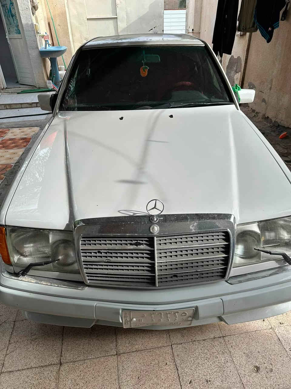 دب مارسدس موديل 90 محرك 2500 تبريد شغال 
كير ومكينه كفاله السيارة نظيفه مكان السيارة البصرة /القرنة /الشرش
رقم المبايل ***********
