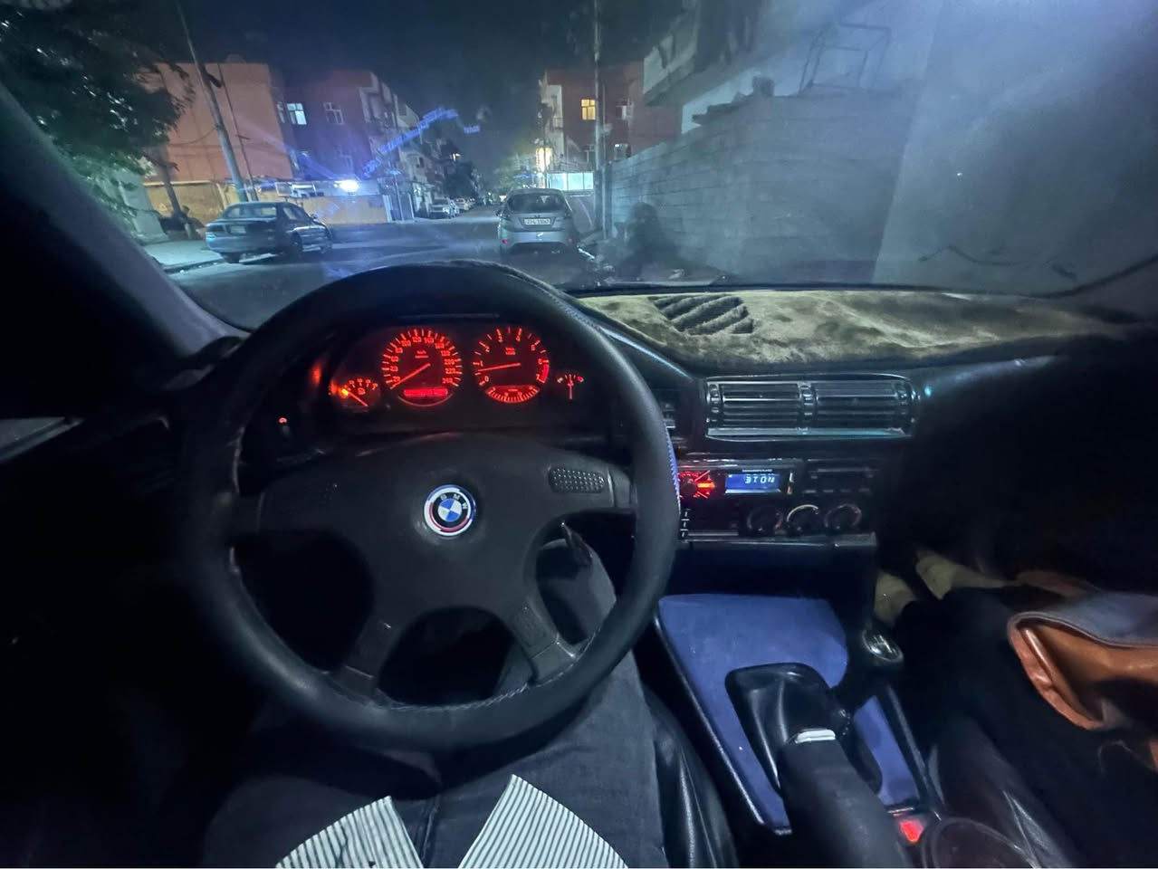 بيع او مراوس شمالي فقط

Bmw 520i بيلادي

موديل ١٩٩٠ محدث ١٩٩٥
* صبغ عام جمالية جديد
* كير محرك شرط ١٠٠٪
* كلاج شرط
* اكسل خفيف سرعة ١٣٠ رون ٣
* حدادية جديدة
* سلايد
* بجم وبونيد عريض
* تبريد وتدفئة
* لايت حلقة
* لايتات كامل زينون
* دعامية امامية و خلفية M
* تاير وياله لوك m 
* كوشن جلد لوك
* سعر : 49 $ قفل
* غرامات : 600 الف ينزل من سعر
* مكان :  اربيل
* واتساب : *********** أربيل, العراق
