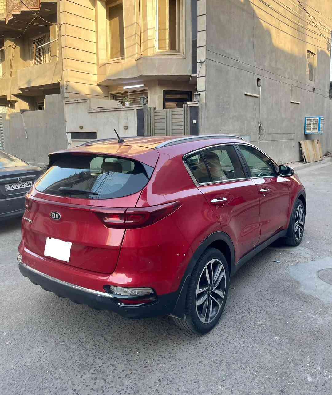 السلام عليكم سبورتج 2020 السعر 177 ورقه
سبورتج للبيع رقم بغداد خليجيه كفاله عامه من الصبغ والمعجون بيهه فقط بارد بمكانين وخفيفات جدا 

1️⃣السياره ماشيه 88الف كيلو 
موصفات السياره امرايات شفط كشن جلد لونين حساس امامي خلفي قطعتين تبريد شاشه كبيره ثلاث انظمه قياده مكينه 2000دوش السياره رقمهه بغداد سياره كلش نظيفه 
***********
