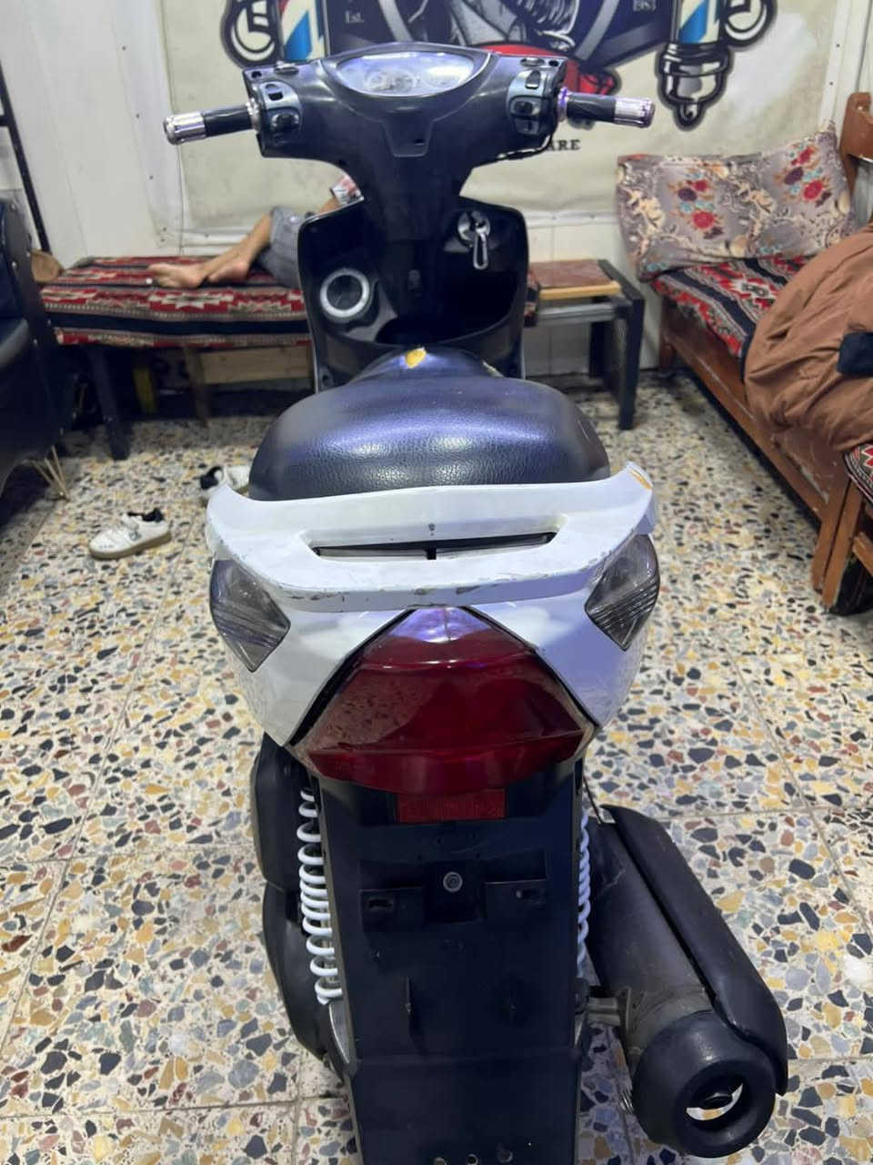 ​🚨 الفرصة ما تتكرر: ثعلب كابريتر للبيع (عروسة الشارع) 🚨
إلى أصحاب الصنف واليدورون دراجة جاهزة.. هذي مو دراجة تصليح ودوخة رأس، هذي شغّل وطير! نظافة من العمر، عينك ميزانك:  
​💥 المواصفات: 
​المكينة: خرسة ختم واحد، سلف نكره 
​الأداء: شلعة معدلة وعزم يكسر القاع.  
​الترتيب: كفرات جديدة، كهربائيات كاملة، والكيجات كلها شغالة 100%.  
​الإضافات: مجهزة بسيستم سماعات صوت وطرب هز الشارع.  
​💰 السعر: 700 ألف (وبي مجال بسيط جداً للشراي القفل).
📍 الموقع: بغداد-حي الحسين
📞 احجزها الآن (اتصال / واتساب): ***********
