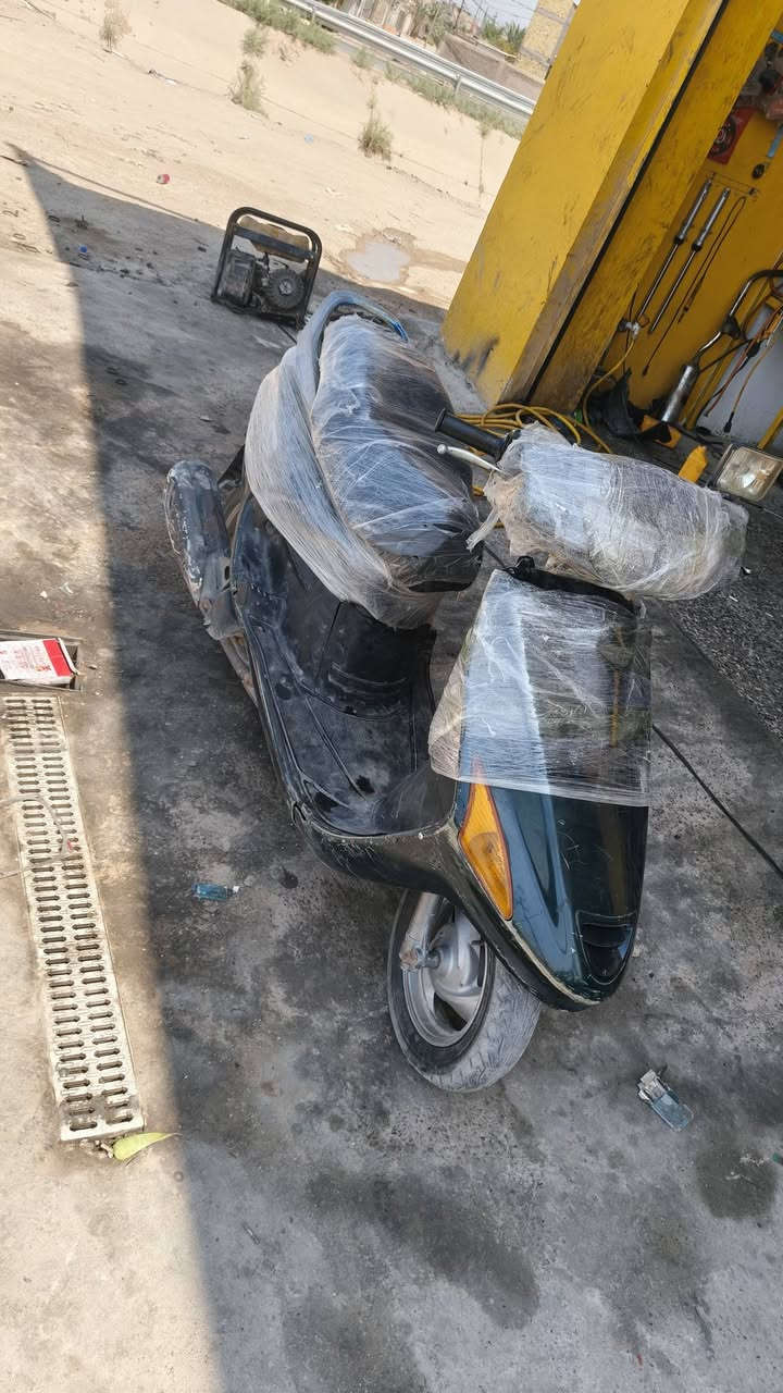 سلام عليكم دراجه فراشه لبيع نضيفه وجاهزه شلعه ونعومه وحلوه سعر 250 قفل مكان نجف عباسيه ***********
