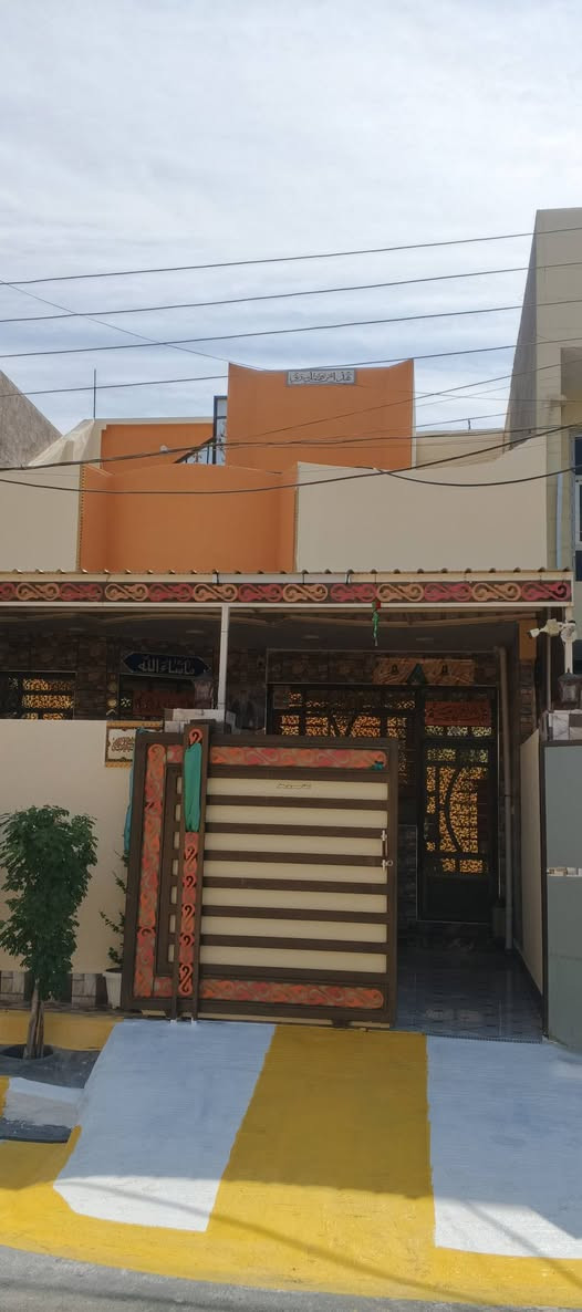 دار للبيع بحي الربيع طابقين فول مواصفات بناء حديث مساحة 160/ ***********
