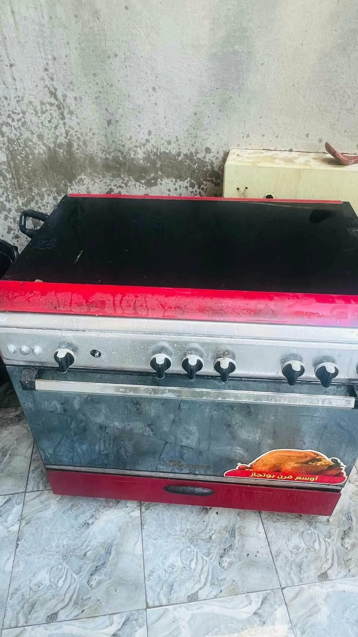 طباخ للبيع كلش نضيف وشغال عل فحص سعر مناسب شراي يتصل على الرقم *********** مكلفه مكان حله بكرلي
