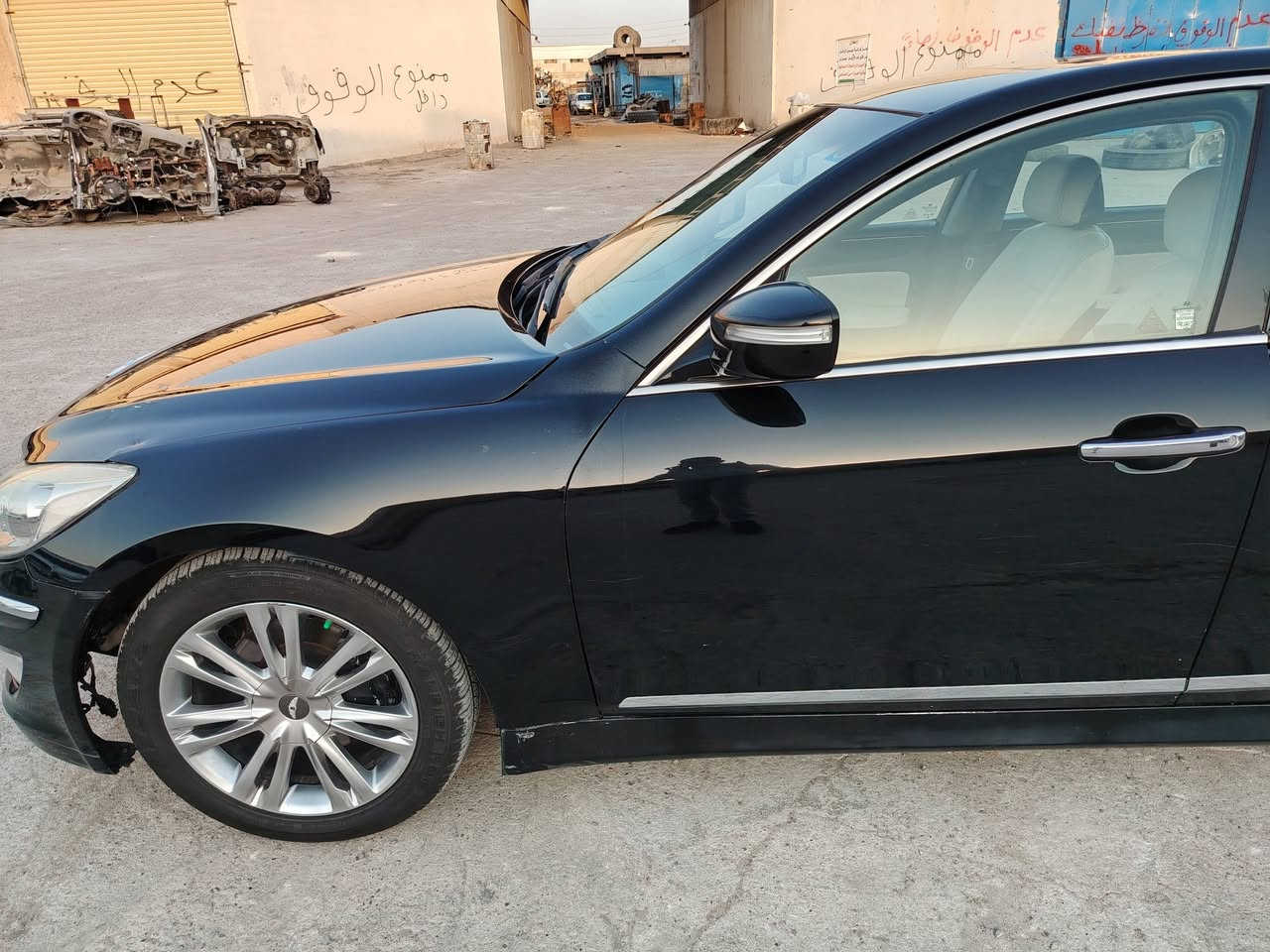 السلام عليكم من رخصه الادمن جنسيسز 2013 وارد أمريكي للبيع حادثها جاملغ امامي مبدل وشوي من البنيد بارد  والجاملغ الخلفي بي بارد رقم بغداد تحويل ثاني يوم ممشى 80 الف جاهزه السياره بس بيها خربطه خفيفه مانعرف شنو السبب اتصال مكلف بالنشر مكانها العمارة ميسان اتصال عالرقم *********** اتصال أو واتساب
