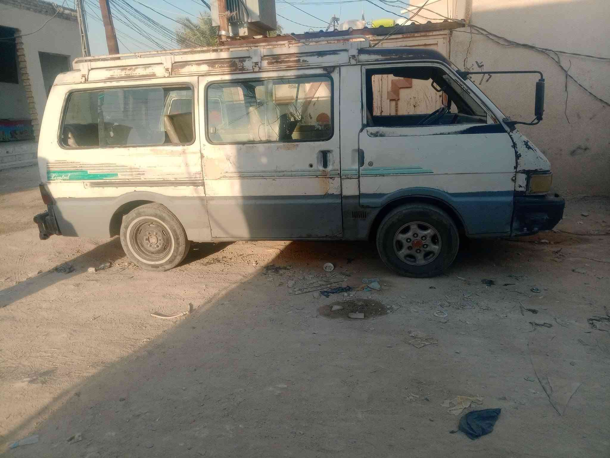 كيا بستا للبيع موديل 93 السعر ب 20 وبيها مجال***********
