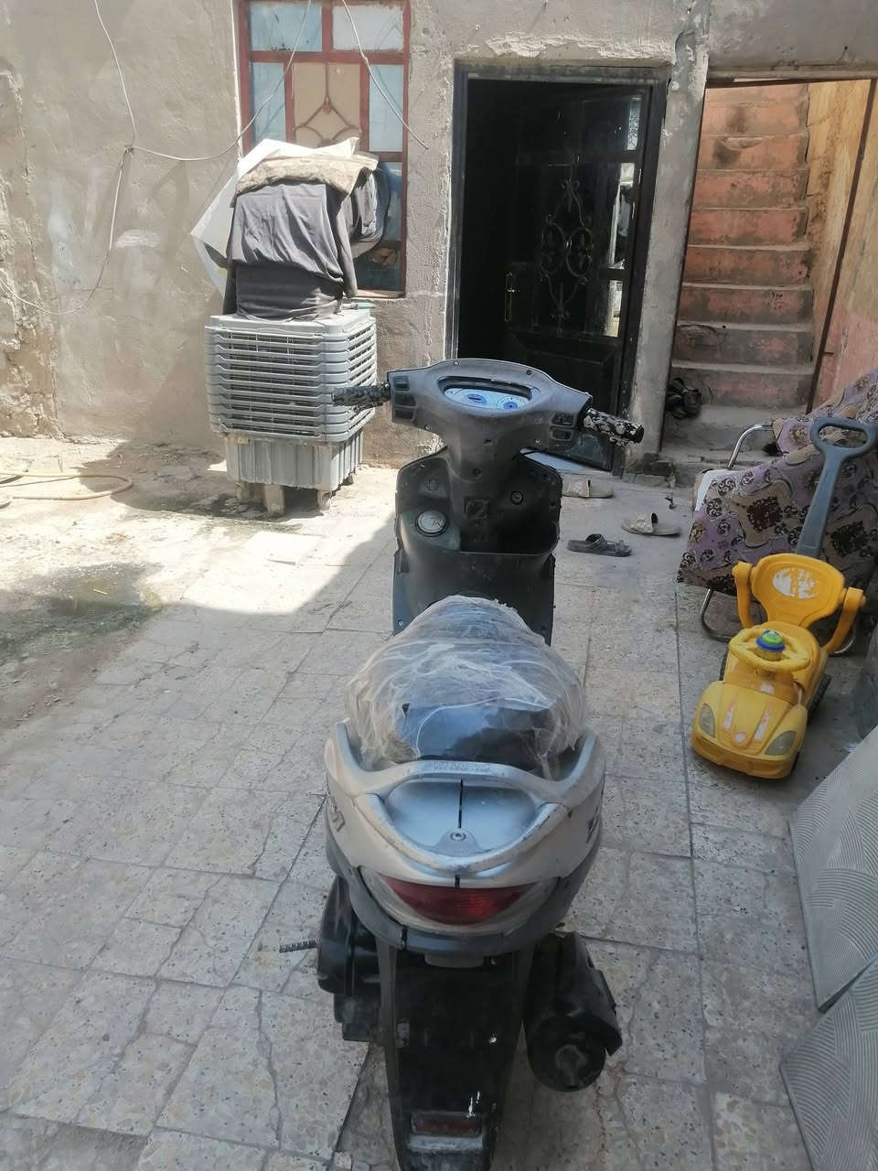 سلام عليكم شباب 🖐
عندي دراجه كامكو v1 🛵

لله شاهد الدراجه صارف عليه صرف مو طبيعي مبدل هواي شغلات جدد مثل

كابريته جديده ✅

بوينزات مال بريك الوره جدد ✅

والهم من هاذ الدراجه مجفته يعني خرسه مابيه كل صوت ✅

مبدل فيت بم جديد ✅

التاير الوره جديد ✅

مبدل اسيامه مال البانزين و البريك ✅

مبدل عقل ✅

ضفيره جديد ✅

مبدل قبق كامل يعني الهندر ريشه ✅

مبدل قايش ✅

واكو. بعد هواي شغلات جدد ماذكرته

الدراجه متروكه لن مافارغله اجيت ردت اشغل ماشتغلت وديته المصلح لطم بيه كطم الوايرات مال الباتري الدراجه متروكه اذ التصليح عليه سعره 350 واذ اتصليح عليك سعر 275 وبيه مجال بسيط عنواني النجف الرضويه الرقم  *********** واتساب مابي هاذ الرقه 

*********** هاذ بي واتساب
