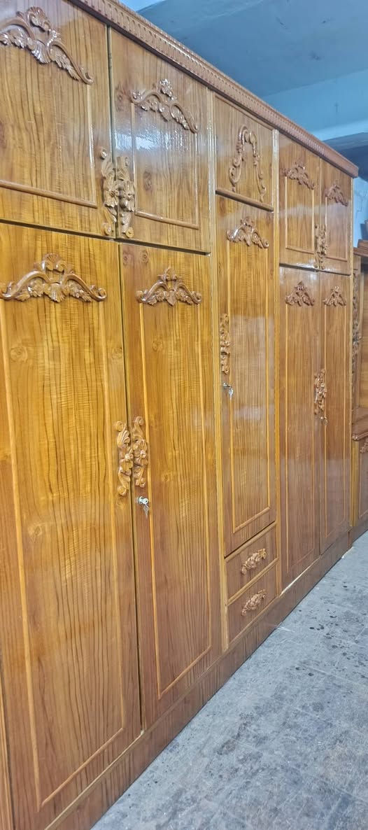غرفة ٥باب صاج ملحق شغل ثقيل جدا نظيف توصي ظهر جمبر جاهزة موديل حديث الأبراج السعر775 تواصل خاص ***********
