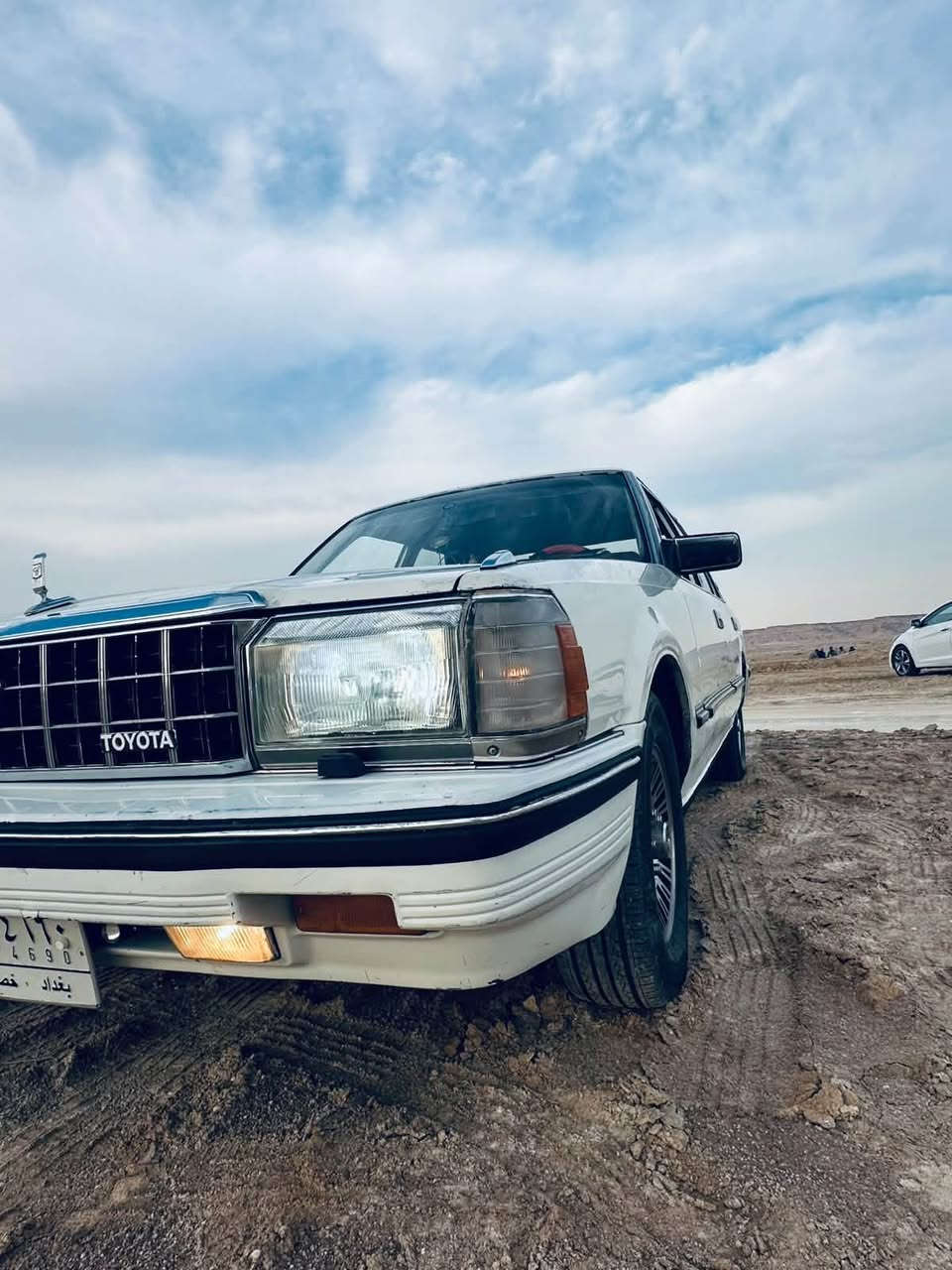 سلام عليكم لبيع سياره سوبر مديل ٨٥ مشروع وطني ٢٠٢٧ سياره جاهزه حداديه تبريد مكينه وكير جديد كهربيات كله شغاله رقم بغداد تحويل مباشر سياره مكفوله منه صبغ لعام من كص خياس بيه رشات للهالات خلفي شرط مفتوح بيه برغي بديه شاصي مكفول. سياره متعب عليه حيل مكان السياره نجف ***********
