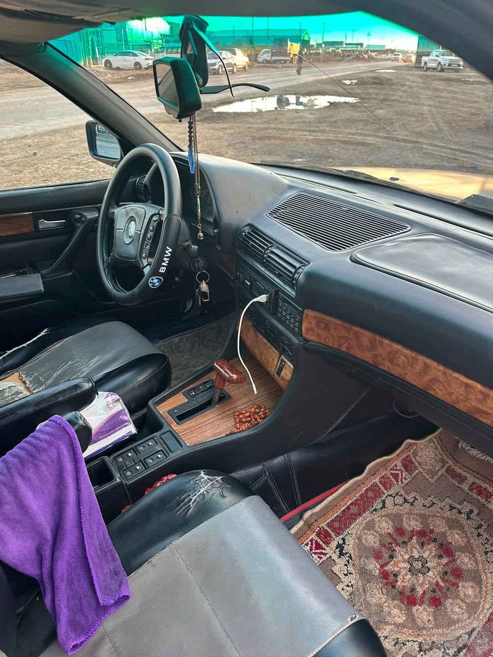 ‏سيارة ￼ بي إم موديل 91 ￼ سنوية باسمي 28            0771438435￼￼
