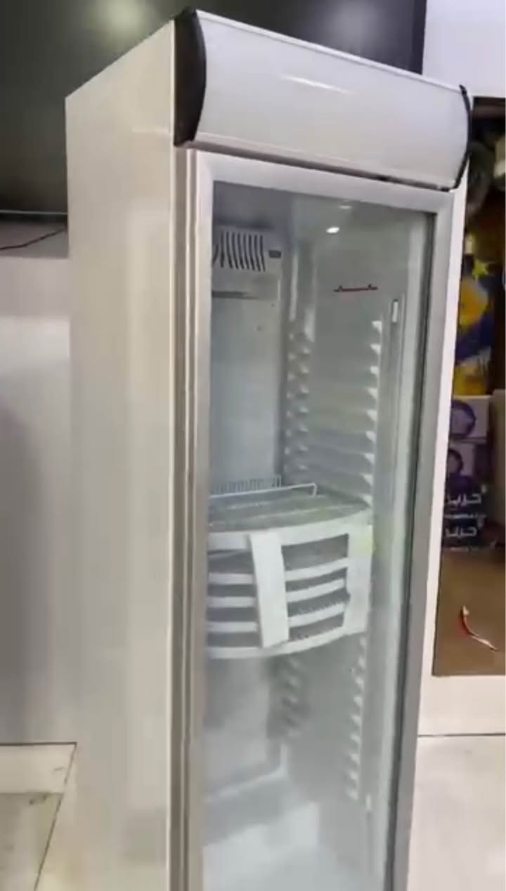 ثلاجه جديده مال محلات او ترهم للبيت عادي 
جديده ما مستعمله ابدد 
السعر 350 وبيها مجال 
للتواصل *********** النجف, العراق
