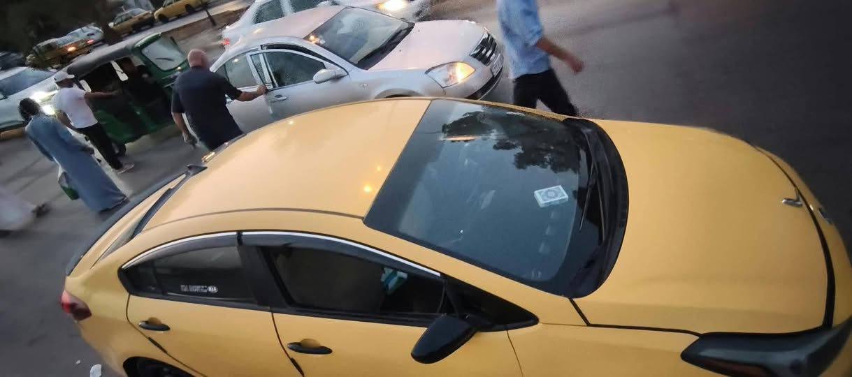 ٢٠١٧ وارد أمريكي سعر ٩٥ وبين مجال قليل
بيه قطعتين تبديل جاملغ وباب 
تخم تأثير جديد باتري جديد حداديه جديده
للتواصل ***********
سياره حالين بغداد الباجر بغداد للعصر
