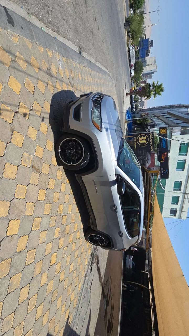 جيب كؤمباس ٢٠١٩ 
سلايت و دبل اكسل نية 
بصمة و شغال سوكان فؤليؤم  شاشة كةورة  لايت زينؤن 
اوتؤ ستؤب بريك بصمة 
٥٥ مايل رؤيشتوة 
٢ بارجة بؤياغ 
بؤنيد و جملاغ سايق 
هةمو كيانى بةشةرت 
تحويل و غةرامة و كارةباييات و تبريد سارد و كةرم و                تةقةو رةقة بةشةرت 
نرخى ١٤٥ كةلا و معاملة 
 *********** / سليمانى 
كؤرينةوة ناكةم بس فرؤشتن
